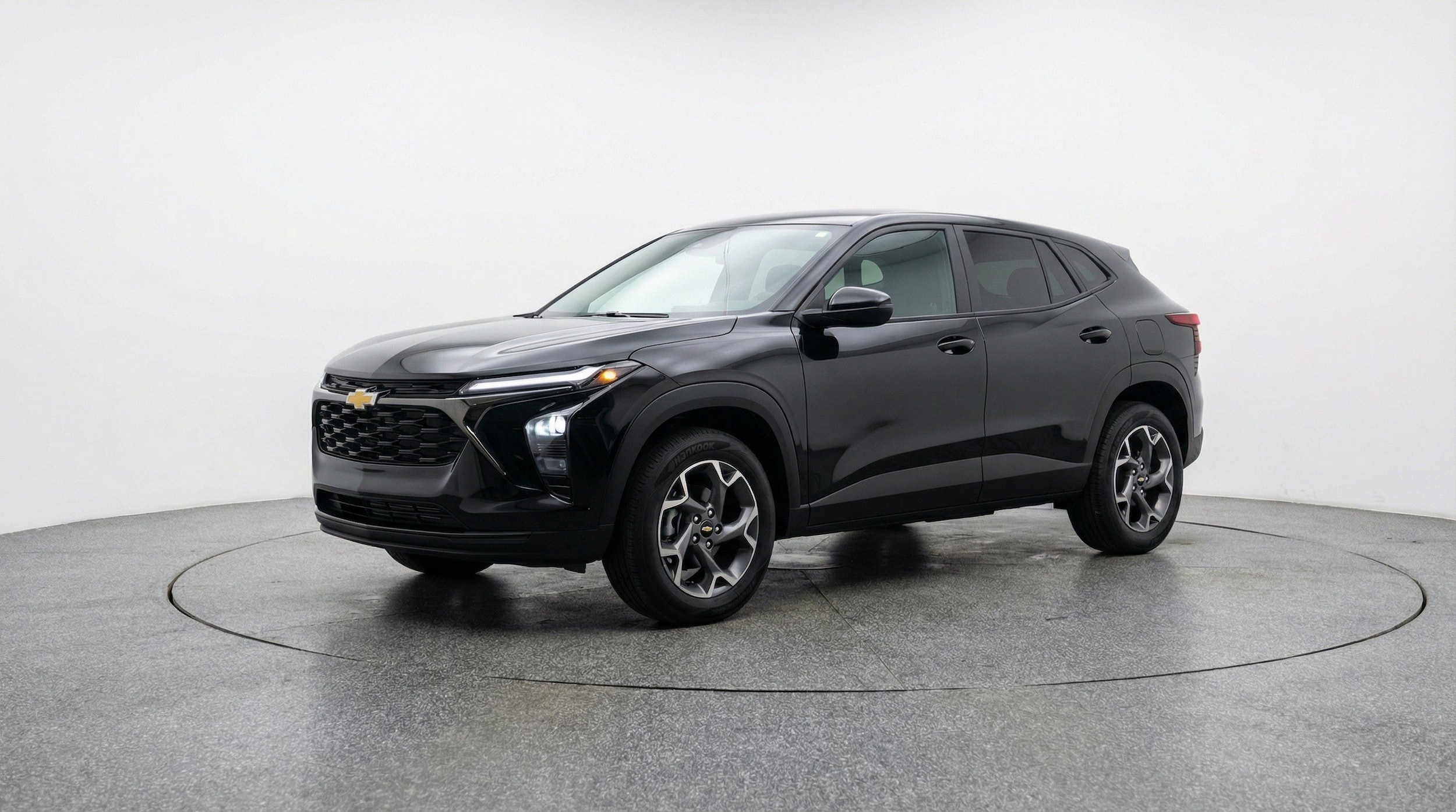 Thumbnail: 2025 Chevrolet Trax - 3