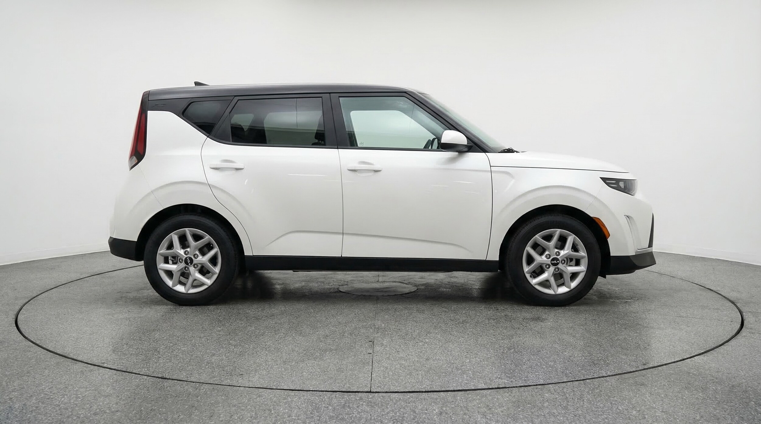 Thumbnail: 2025 Kia Soul - 8