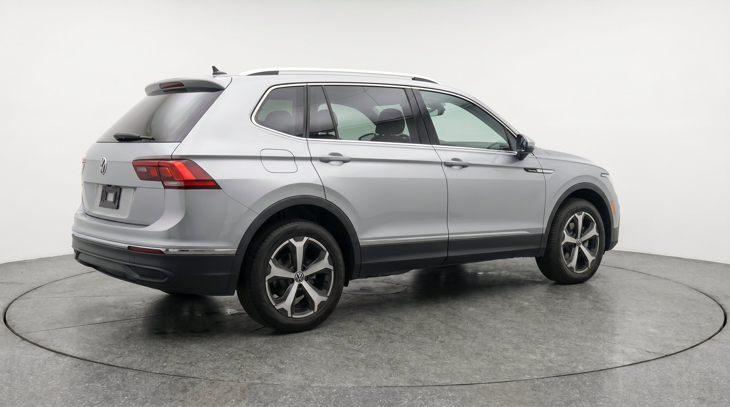 Thumbnail: 2026 Volkswagen Tiguan - 9