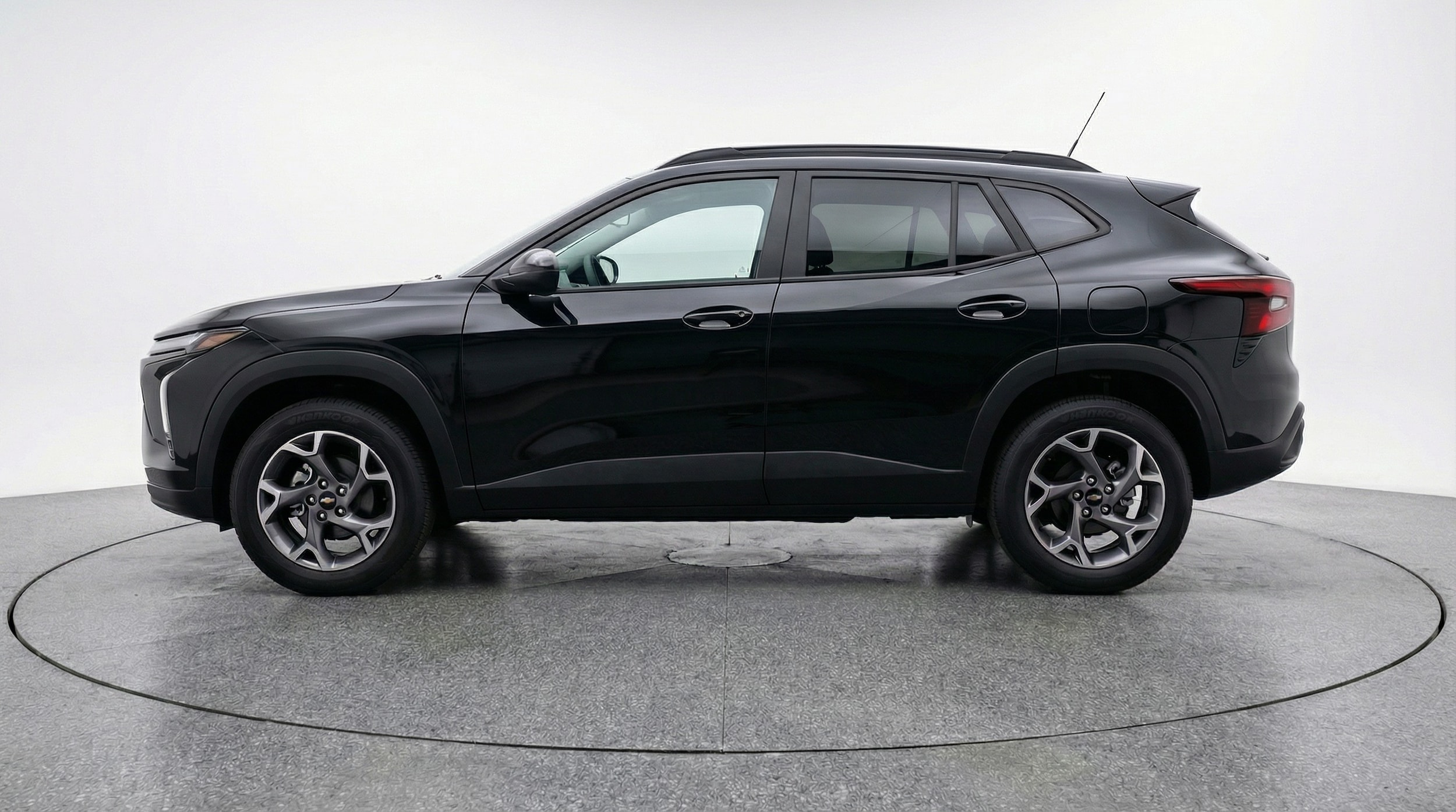 Thumbnail: 2025 Chevrolet Trax - 4