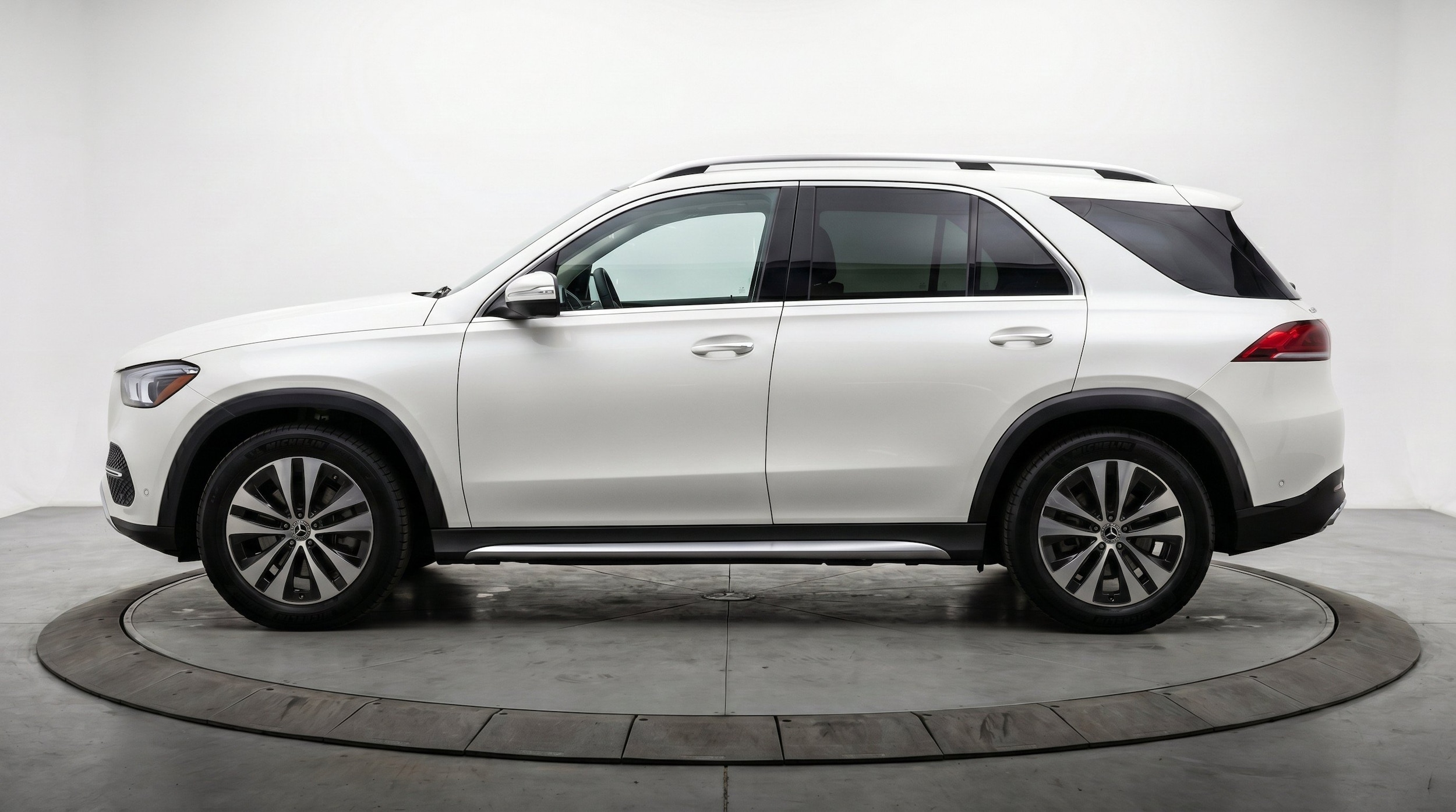 Thumbnail: 2026 Mercedes-Benz GLE - 5