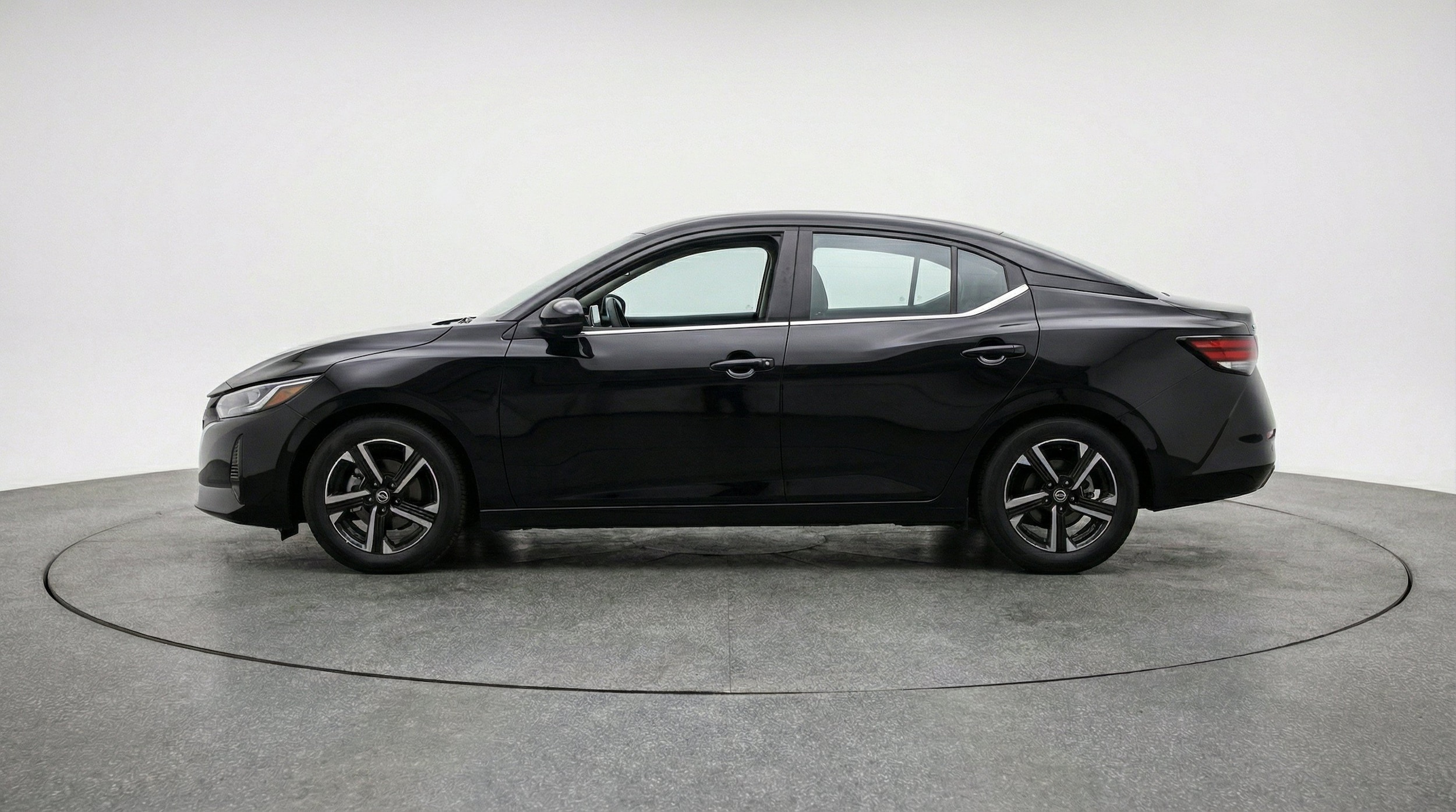 Thumbnail: 2025 Nissan Sentra - 5