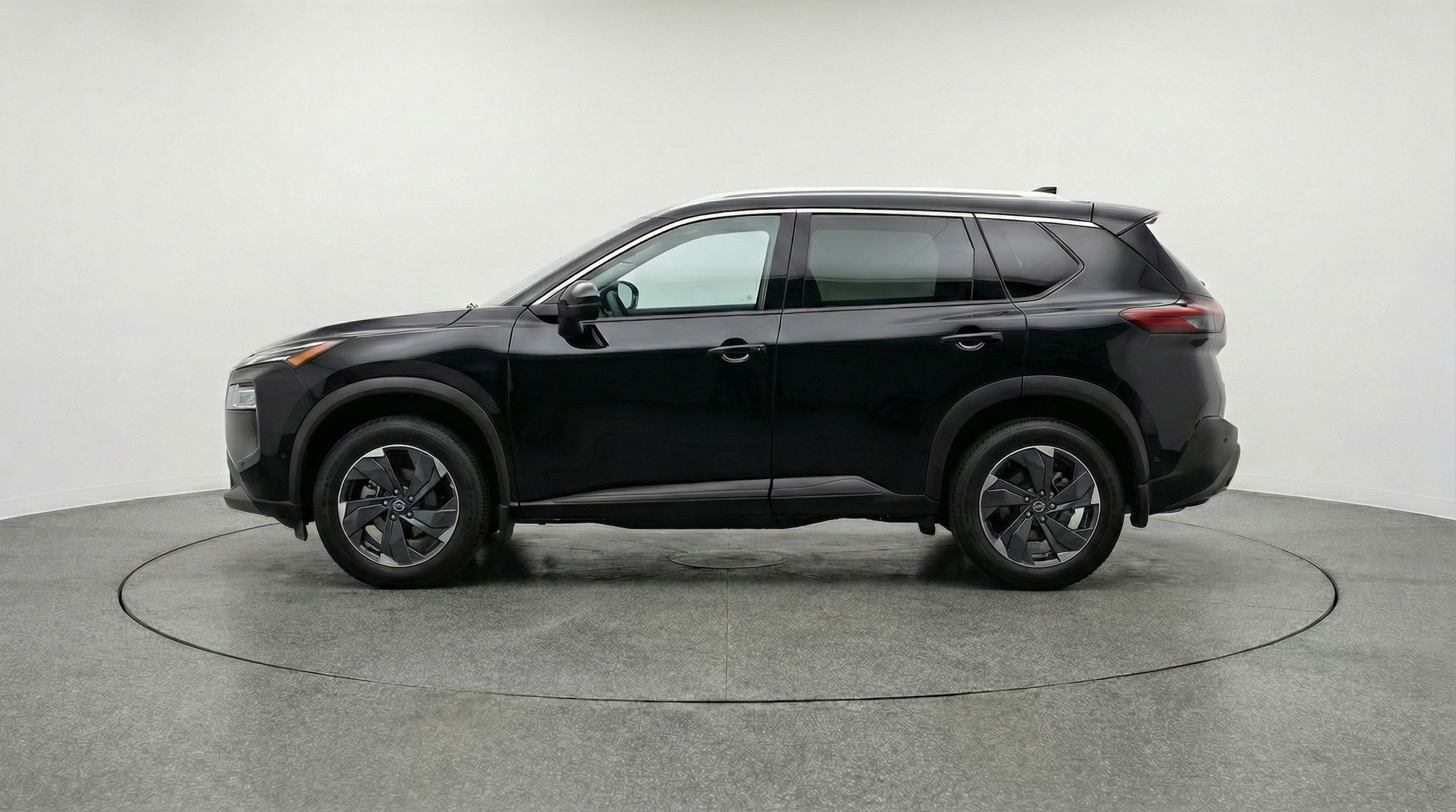 Thumbnail: 2025 Nissan Rogue - 4