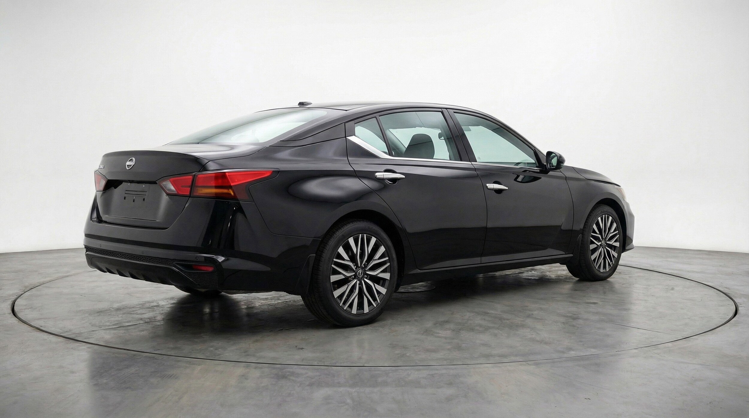 Thumbnail: 2025 Nissan Altima - 9