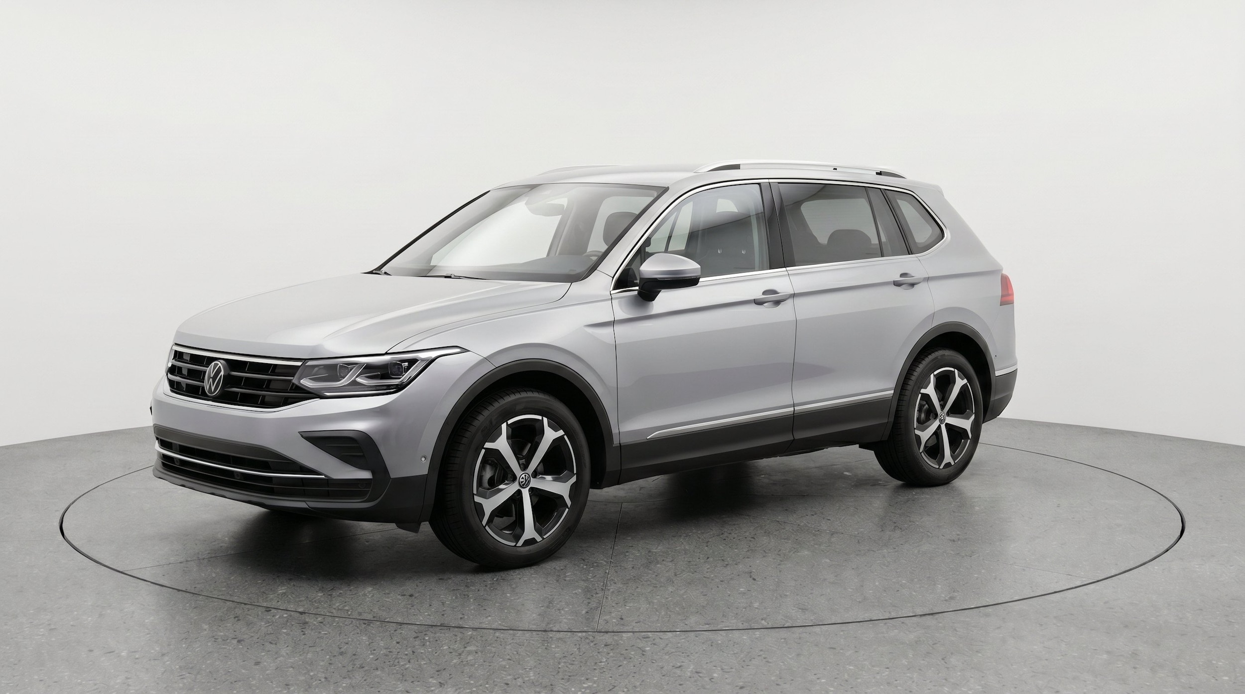 Thumbnail: 2026 Volkswagen Tiguan - 3