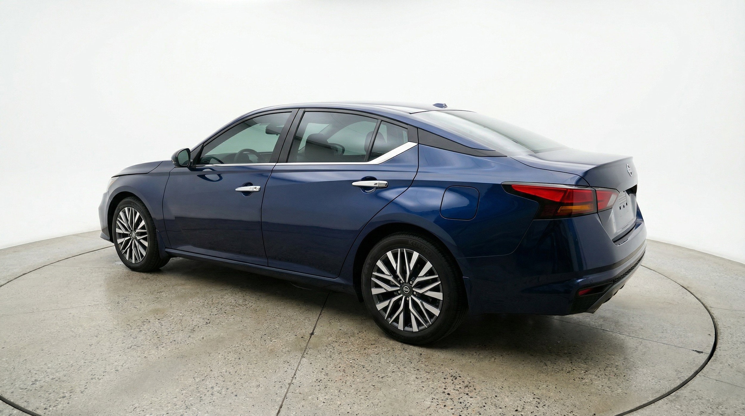 Thumbnail: 2025 Nissan Altima - 6