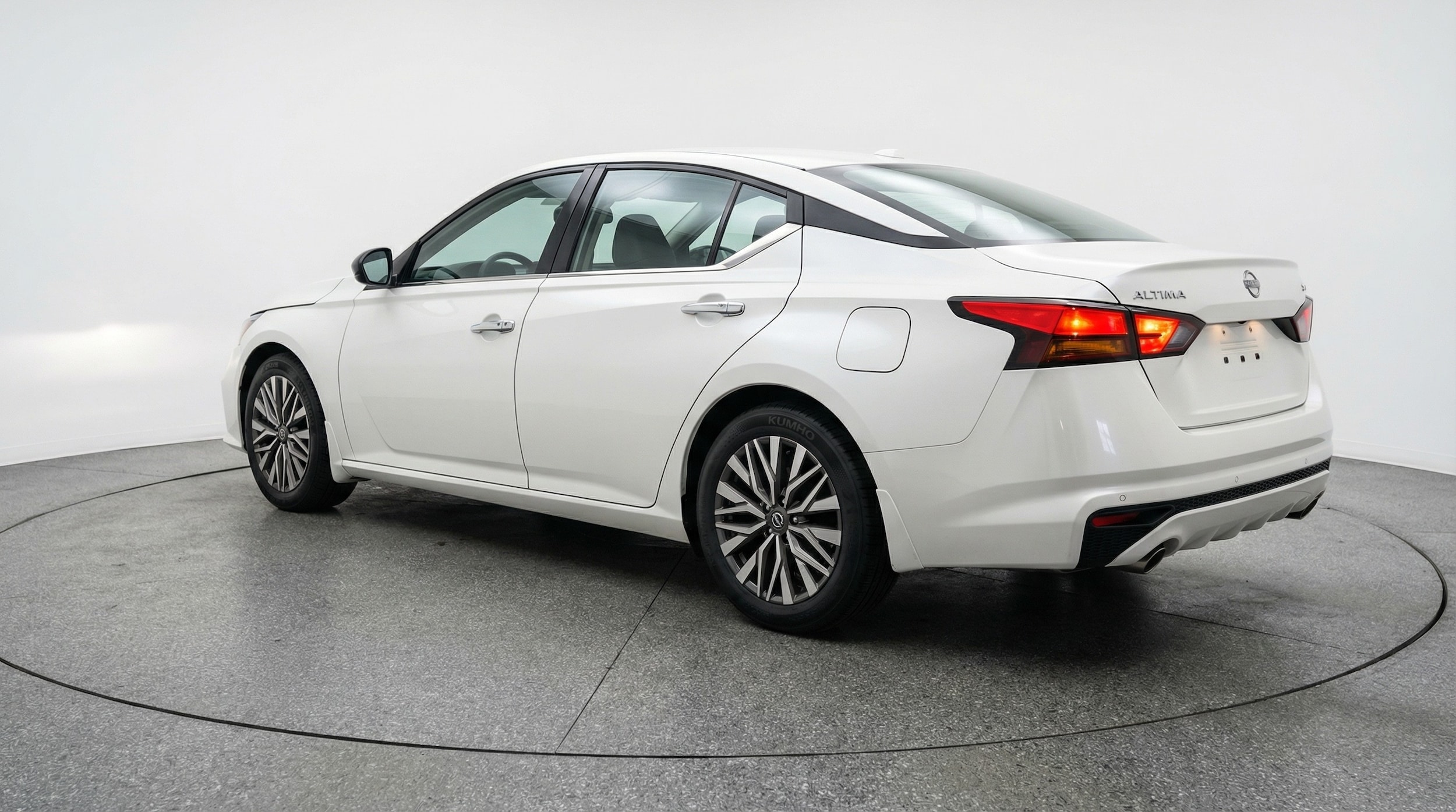 Thumbnail: 2025 Nissan Altima - 5