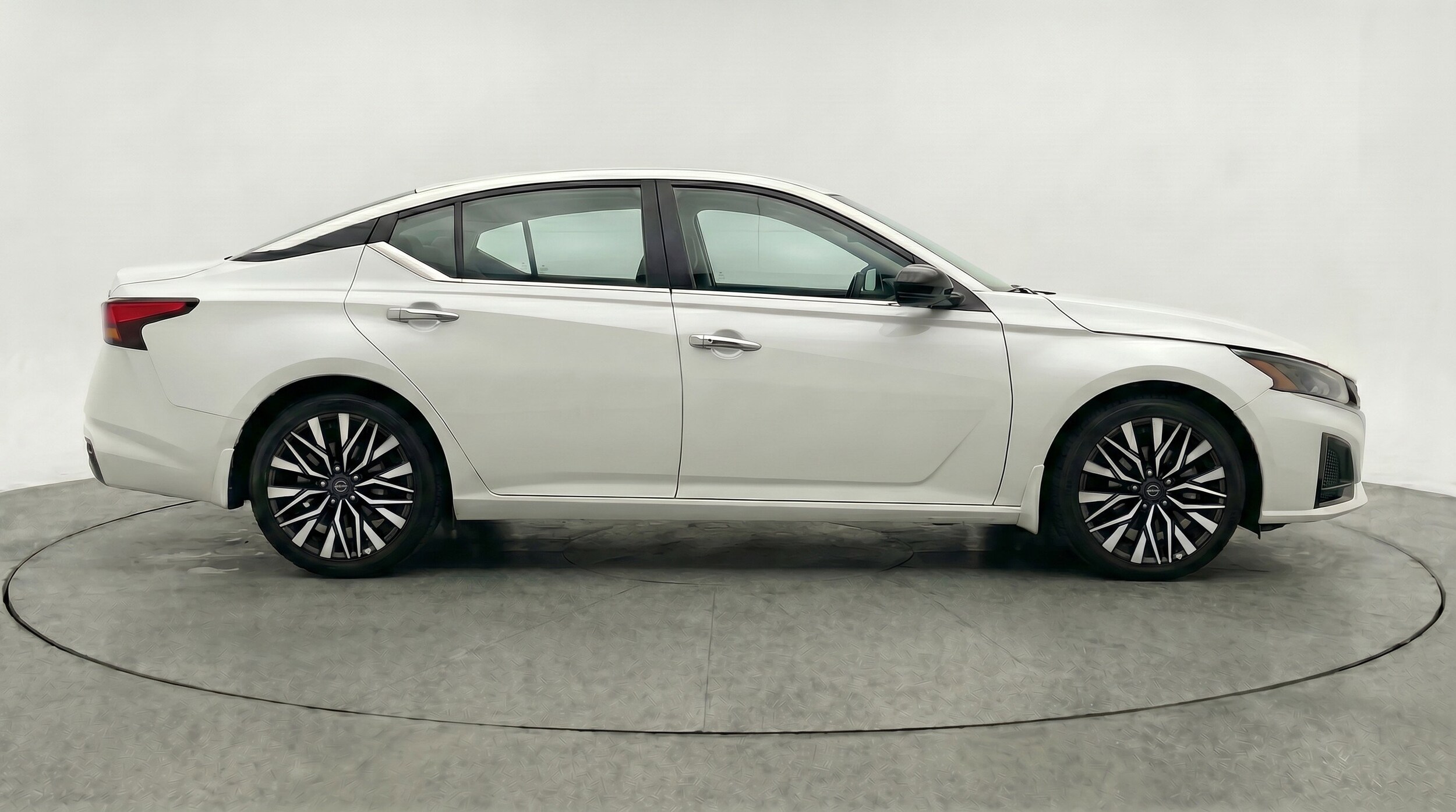 Thumbnail: 2025 Nissan Altima - 11