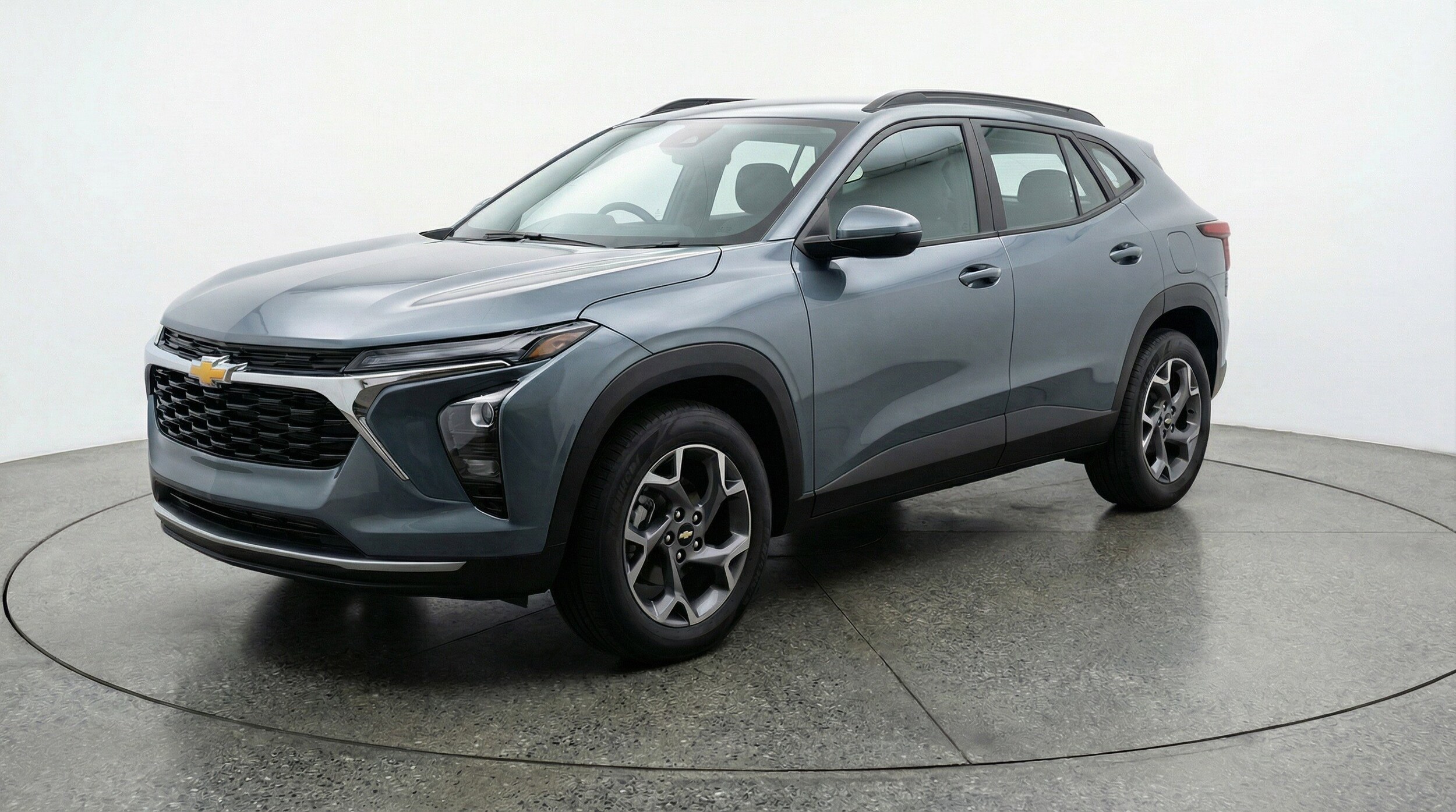 Thumbnail: 2025 Chevrolet Trax - 3