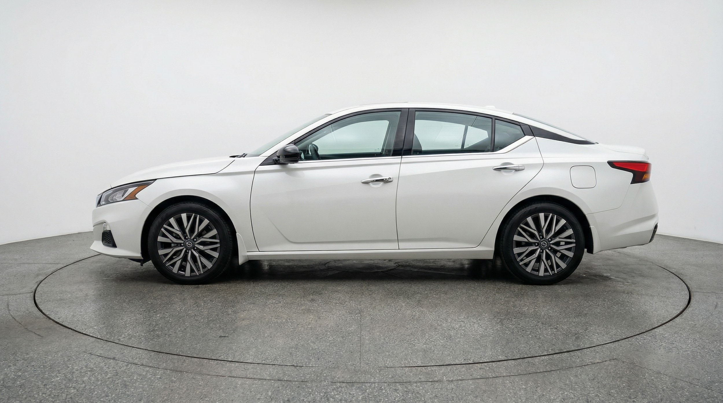 Thumbnail: 2025 Nissan Altima - 4