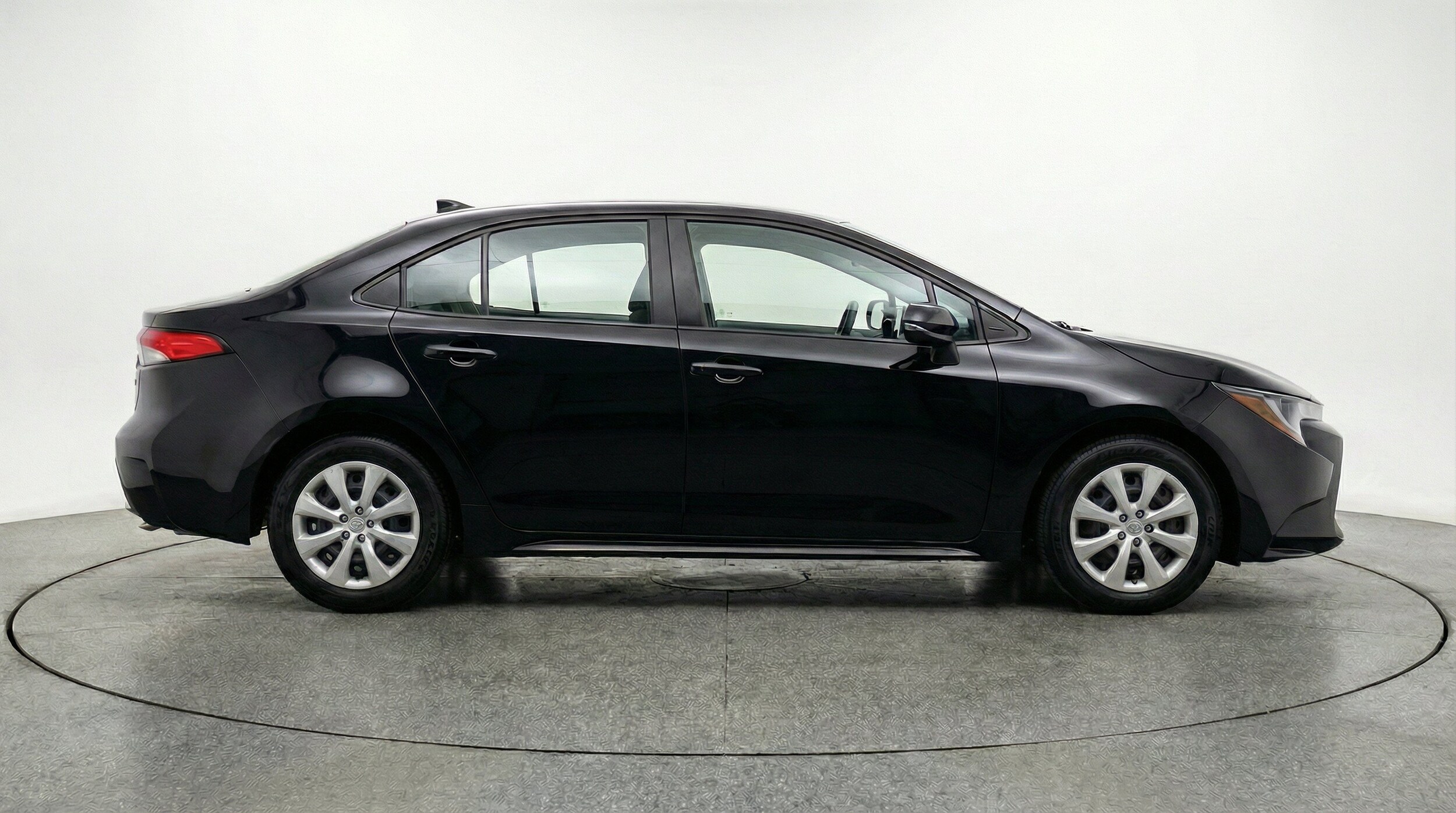 Thumbnail: 2025 Toyota Corolla - 11