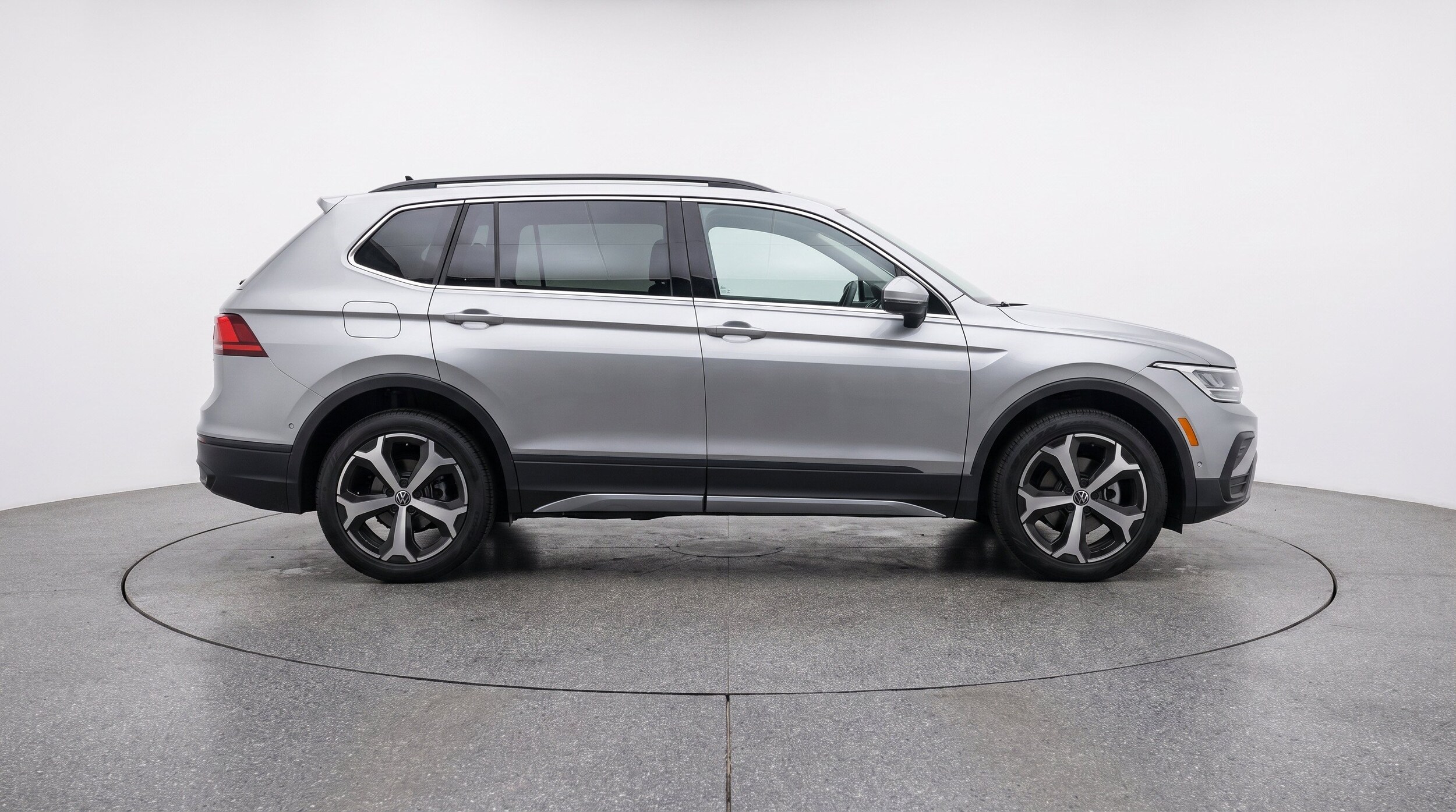 Thumbnail: 2026 Volkswagen Tiguan - 11