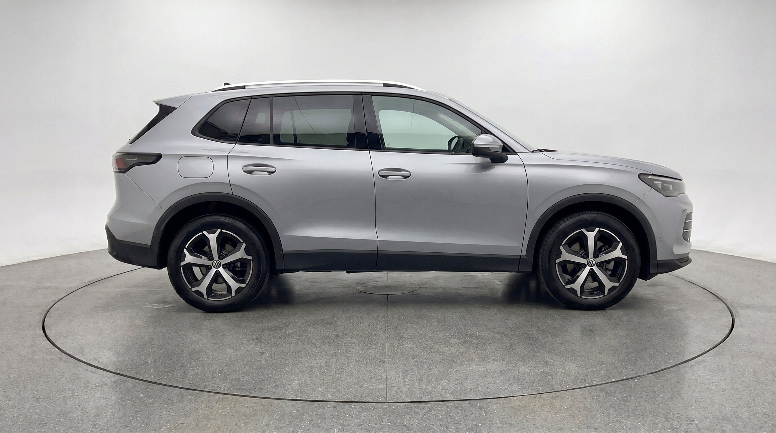 Thumbnail: 2026 Volkswagen Tiguan - 11