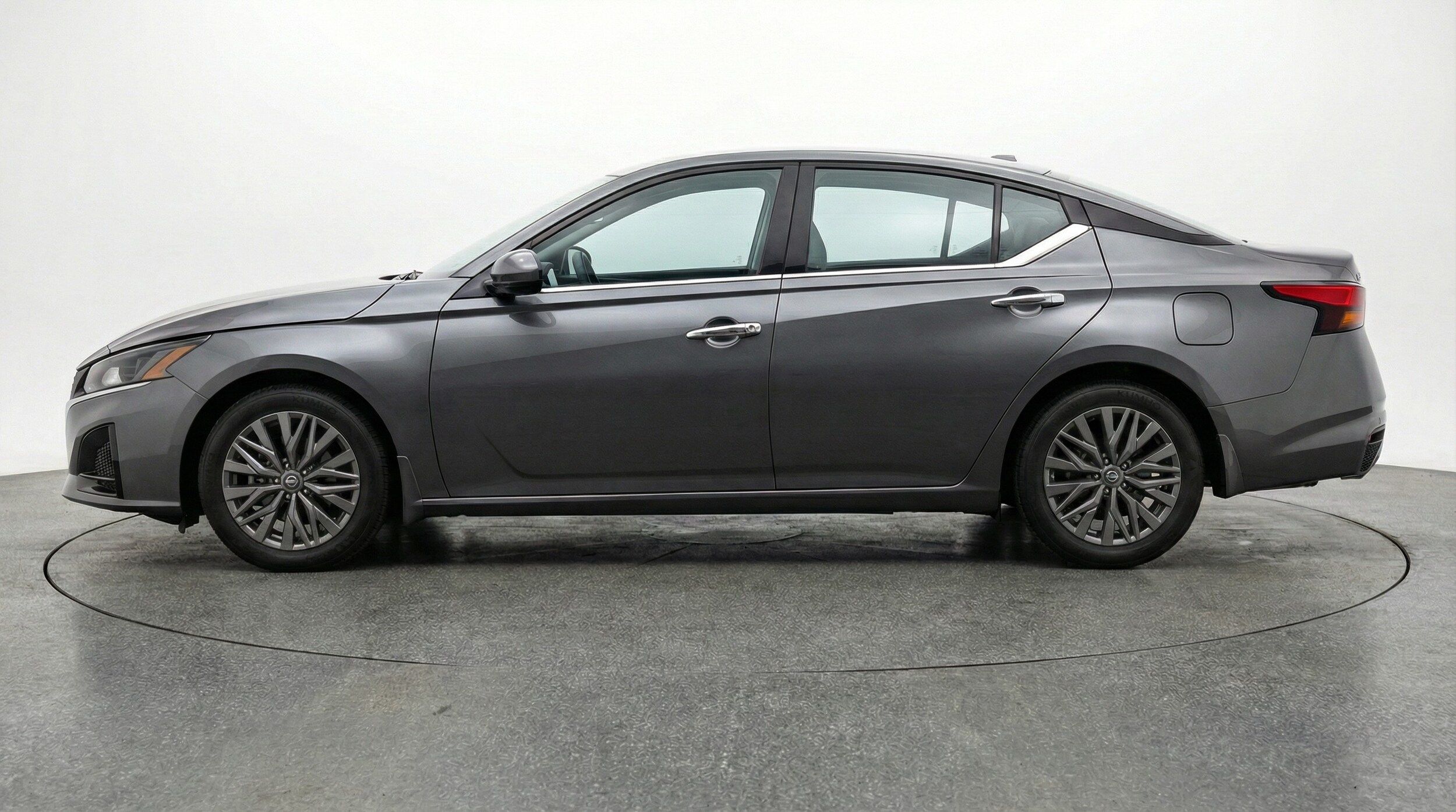 Thumbnail: 2025 Nissan Altima - 4