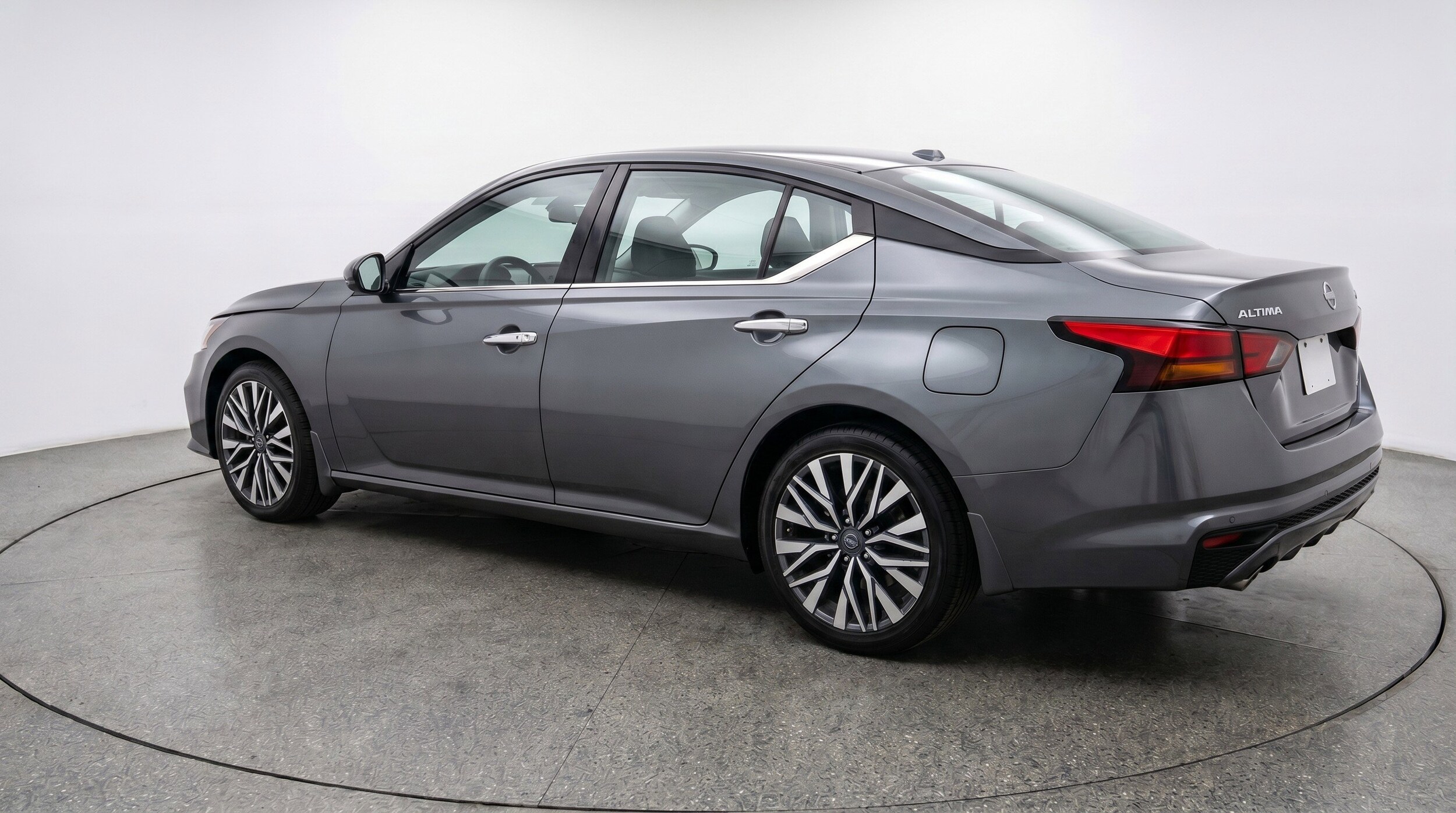 Thumbnail: 2025 Nissan Altima - 6