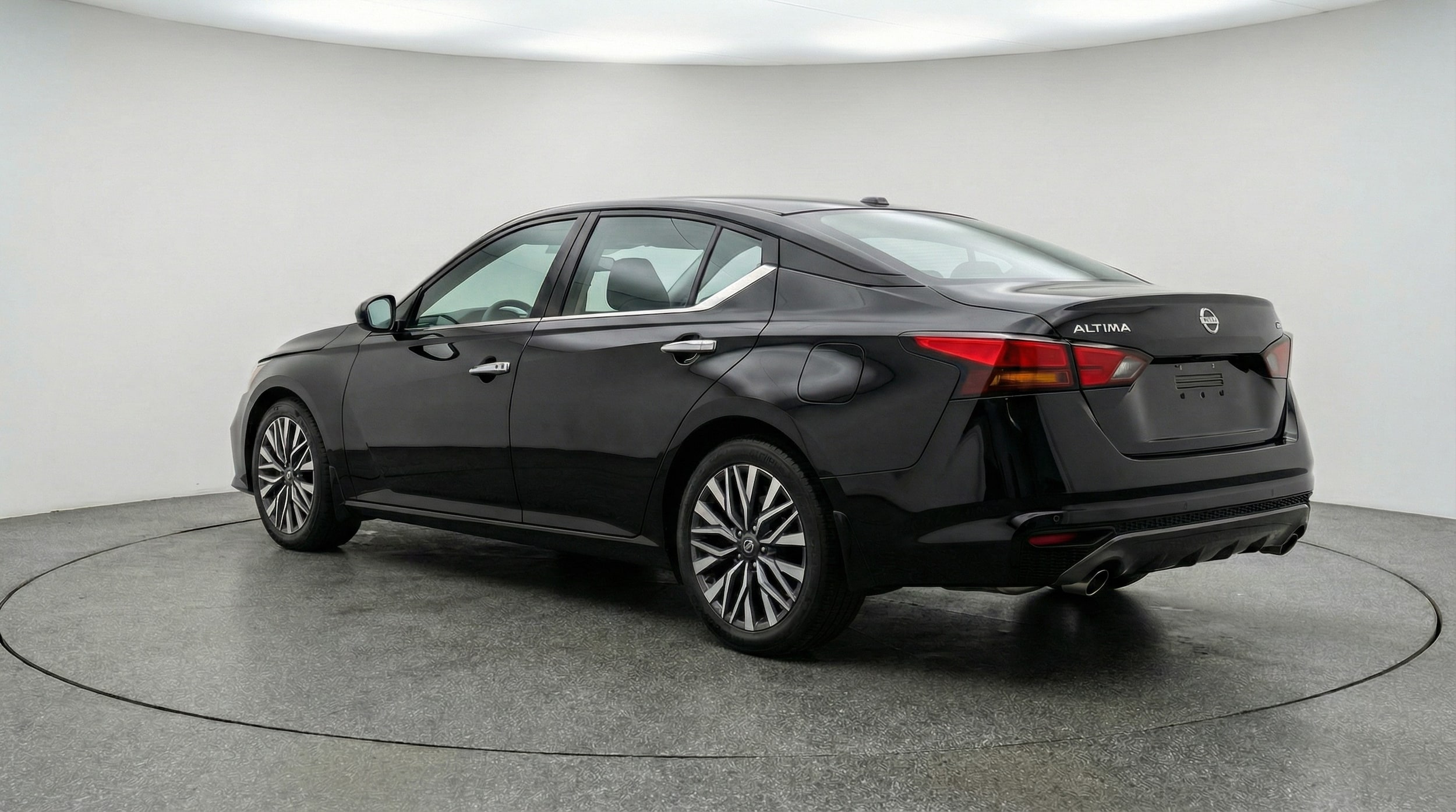 Thumbnail: 2025 Nissan Altima - 5