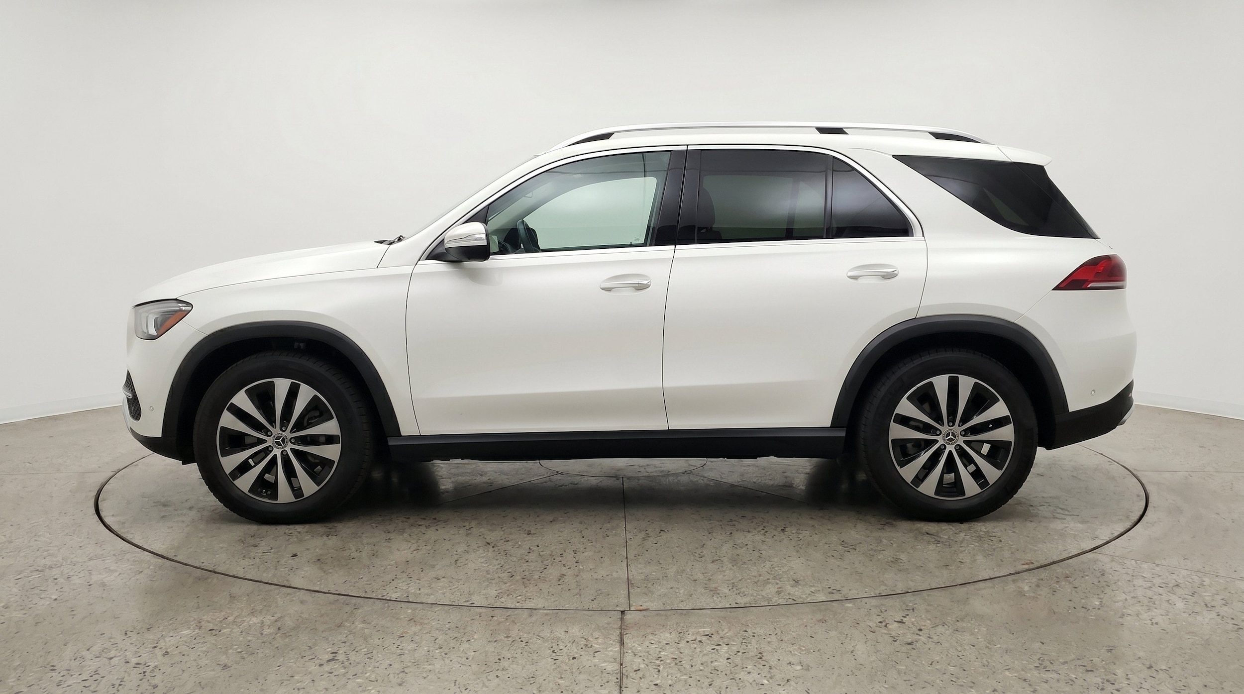 Thumbnail: 2026 Mercedes-Benz GLE - 5