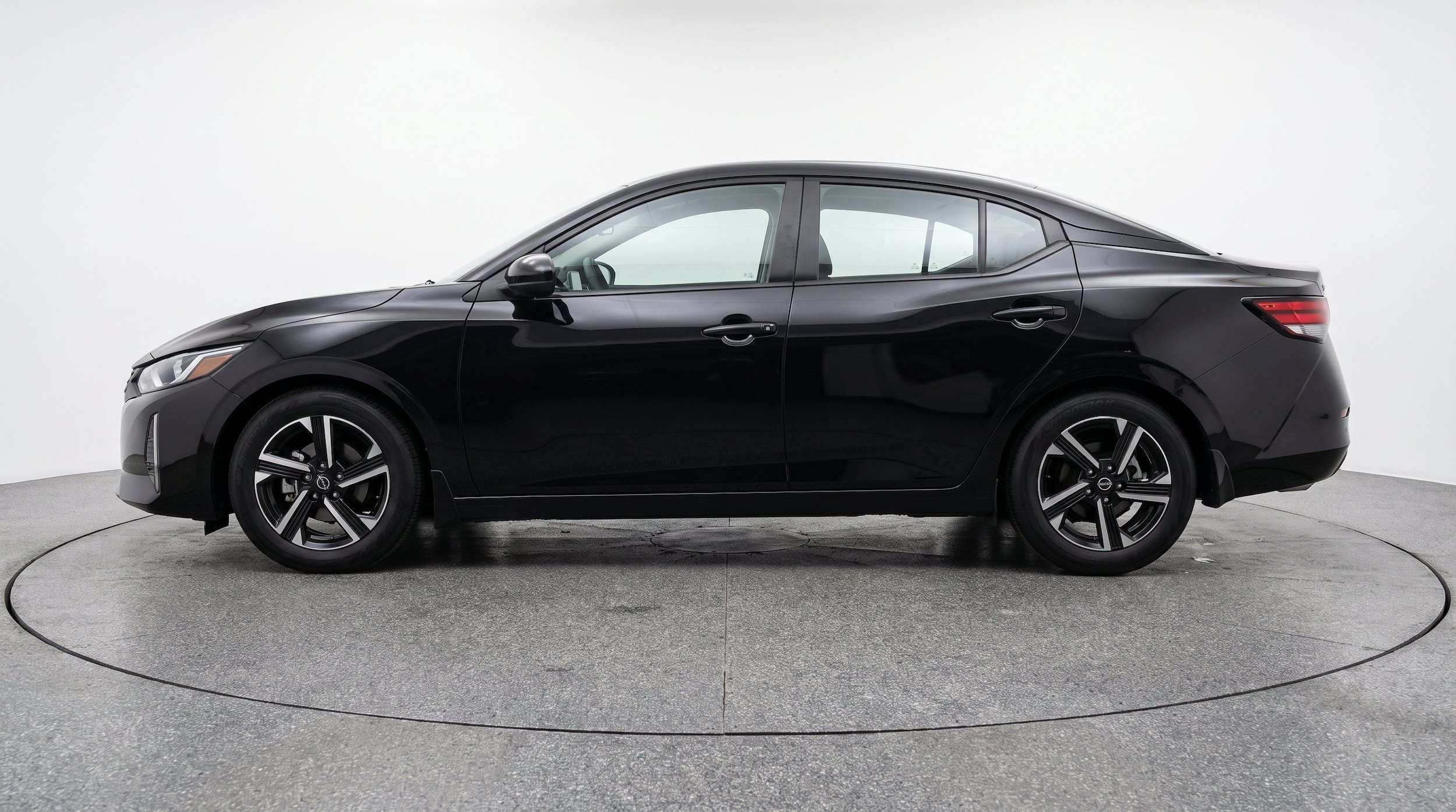 Thumbnail: 2025 Nissan Sentra - 5