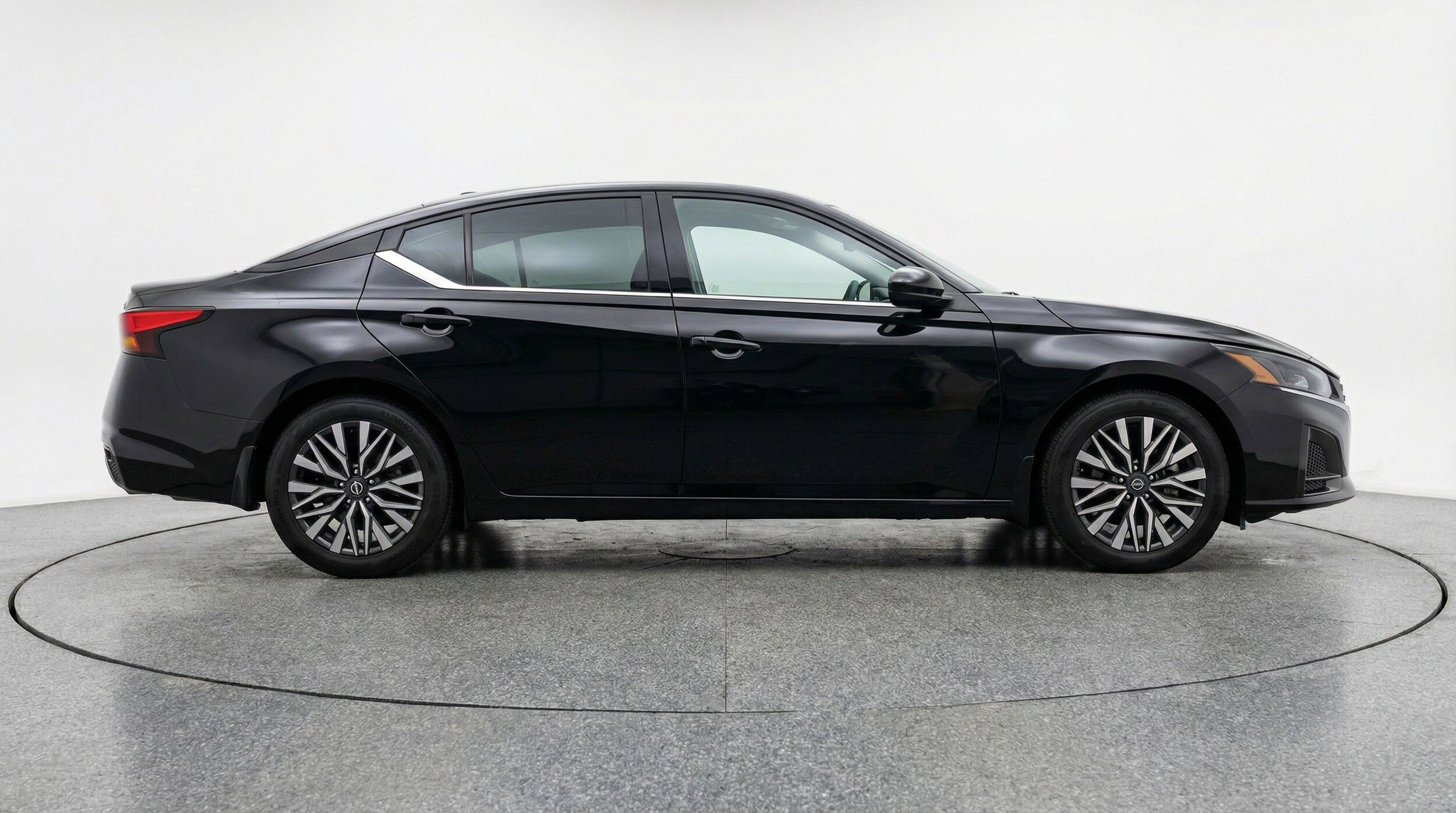 Thumbnail: 2025 Nissan Altima - 11