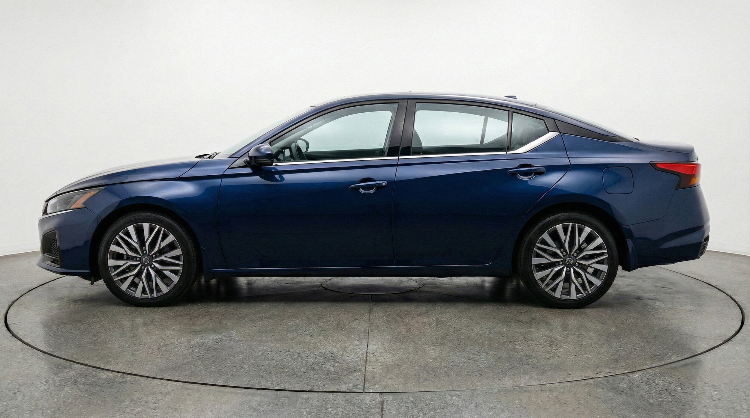 Thumbnail: 2025 Nissan Altima - 5