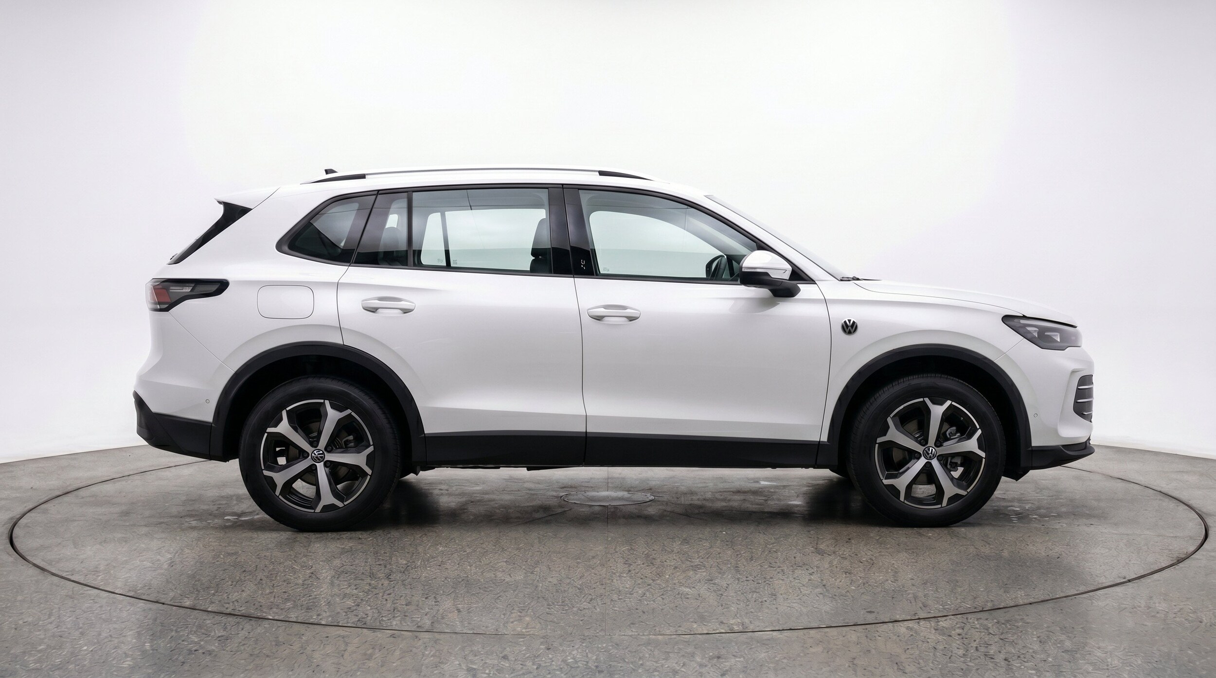 Thumbnail: 2026 Volkswagen Tiguan - 11