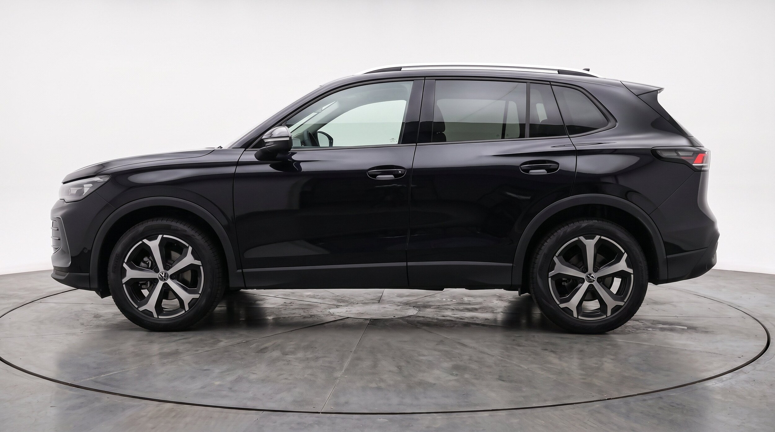 Thumbnail: 2026 Volkswagen Tiguan - 5