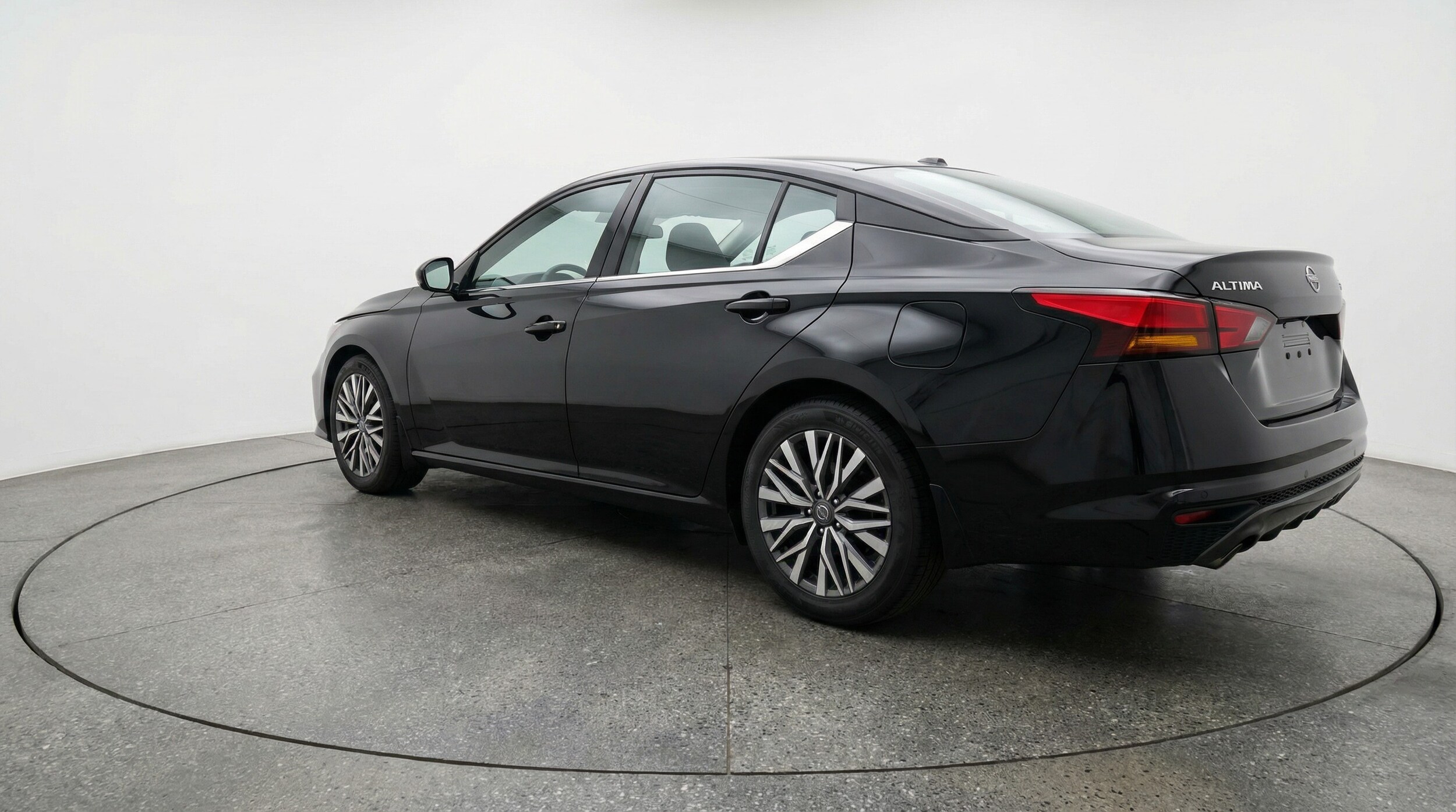 Thumbnail: 2025 Nissan Altima - 5