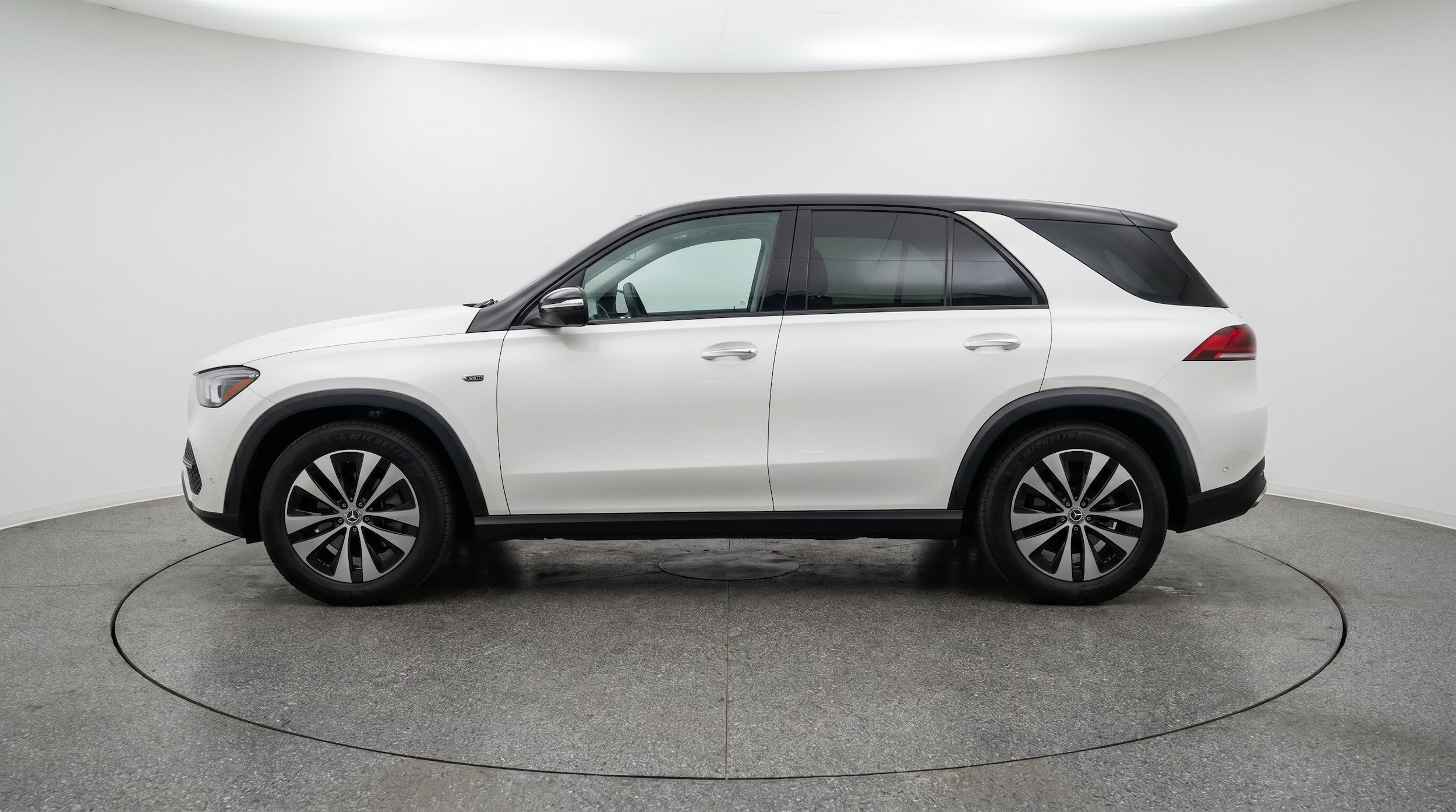 Thumbnail: 2026 Mercedes-Benz GLE - 5