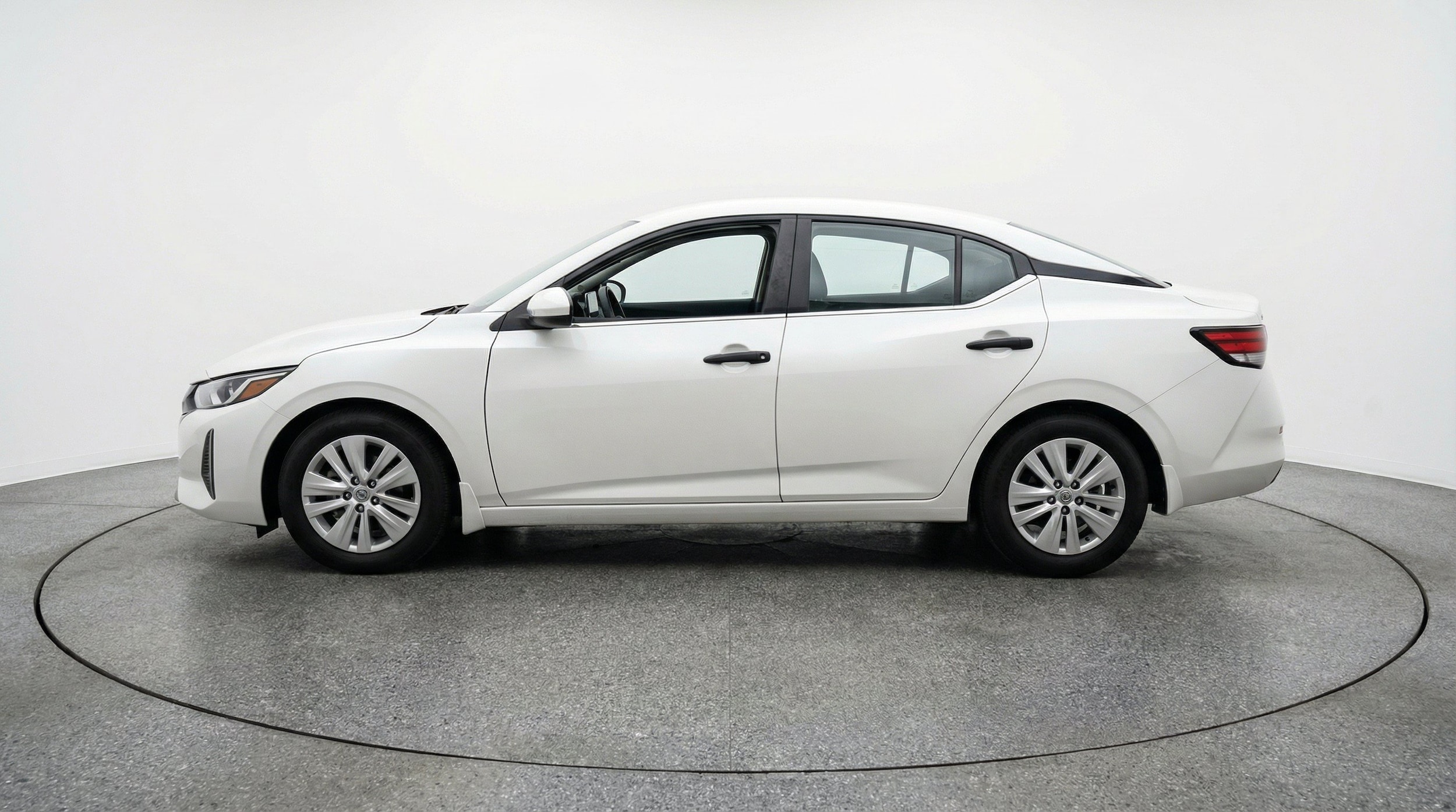 Thumbnail: 2025 Nissan Sentra - 5