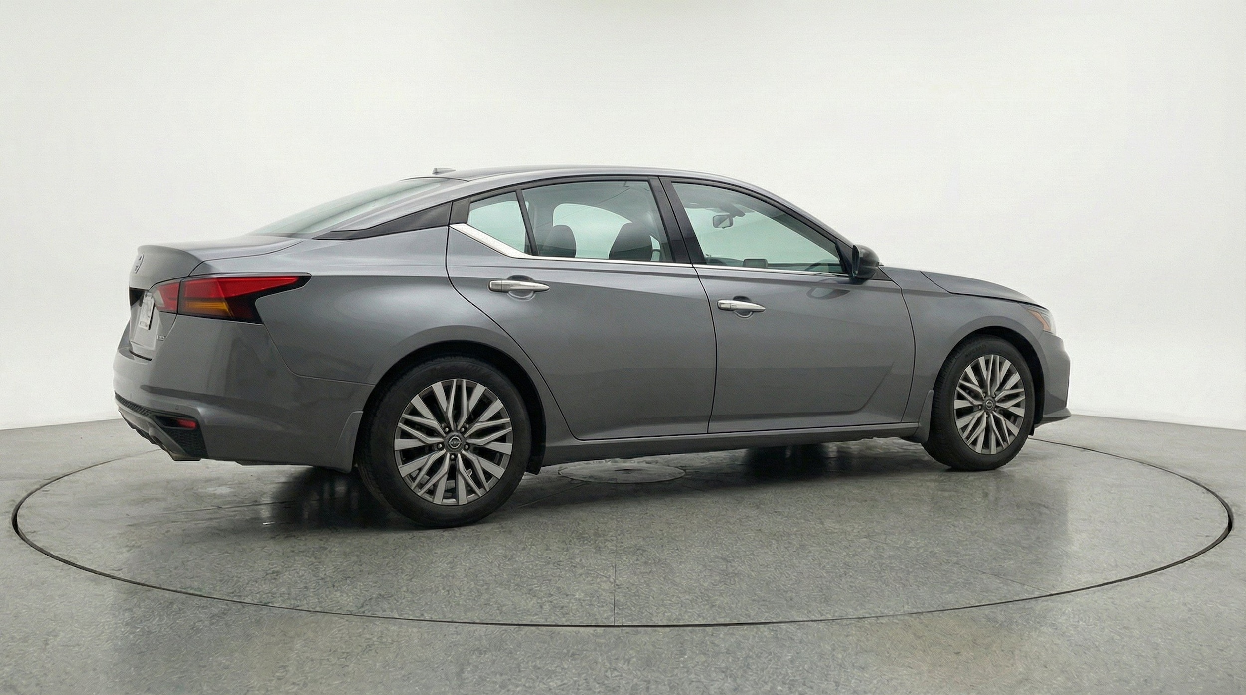 Thumbnail: 2025 Nissan Altima - 9
