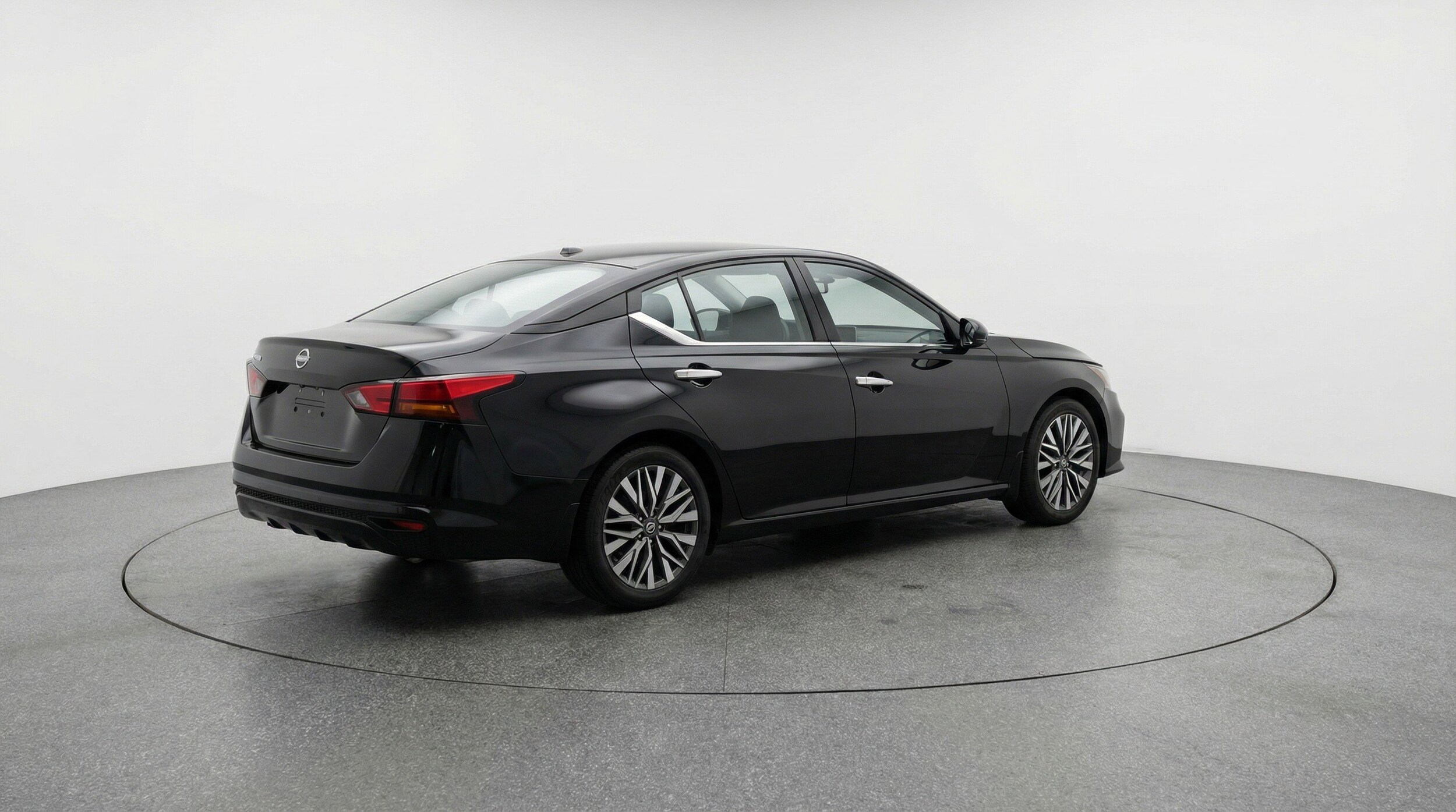 Thumbnail: 2025 Nissan Altima - 9