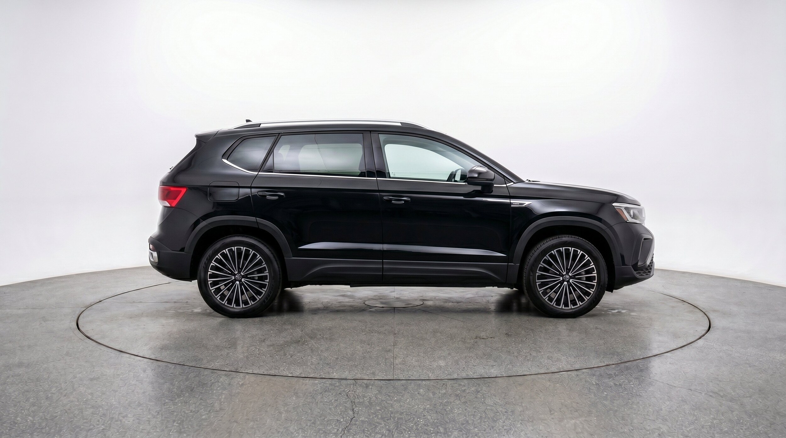 Thumbnail: 2026 Volkswagen Taos - 10