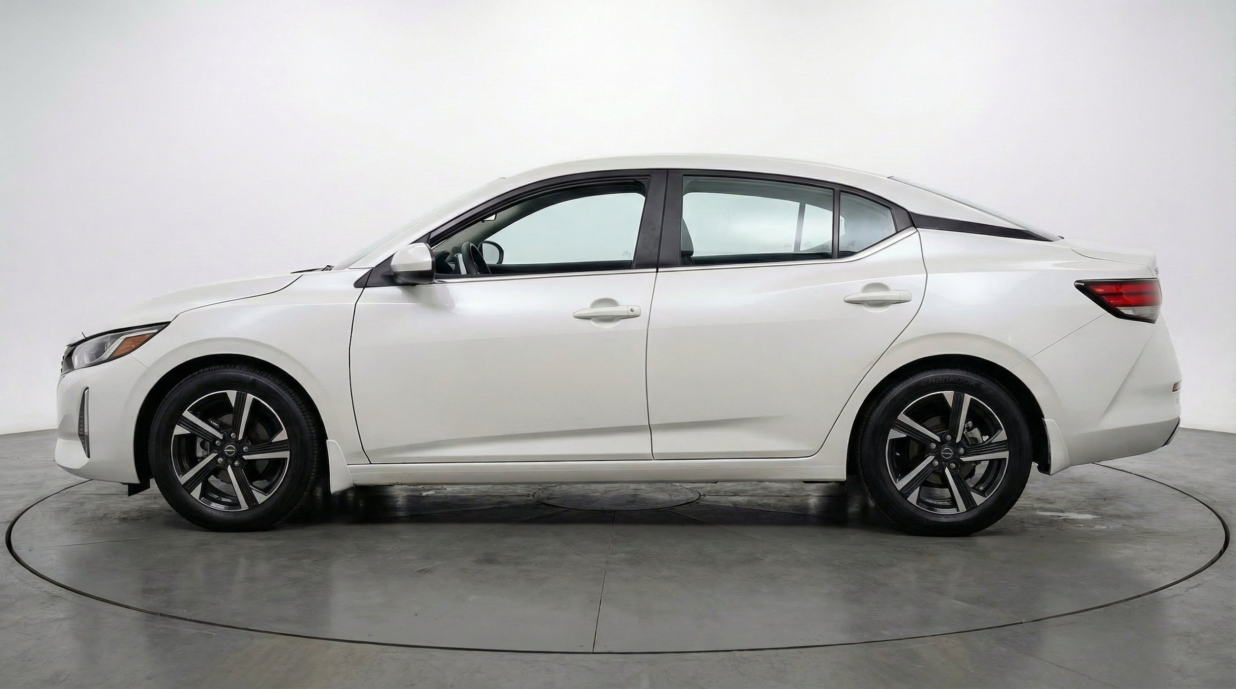 Thumbnail: 2025 Nissan Sentra - 5