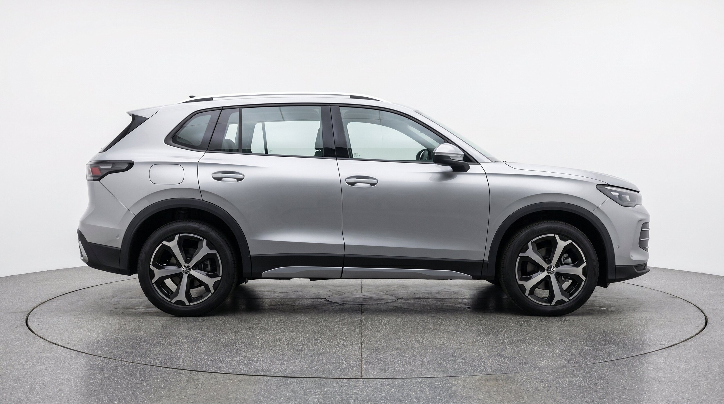 Thumbnail: 2026 Volkswagen Tiguan - 11