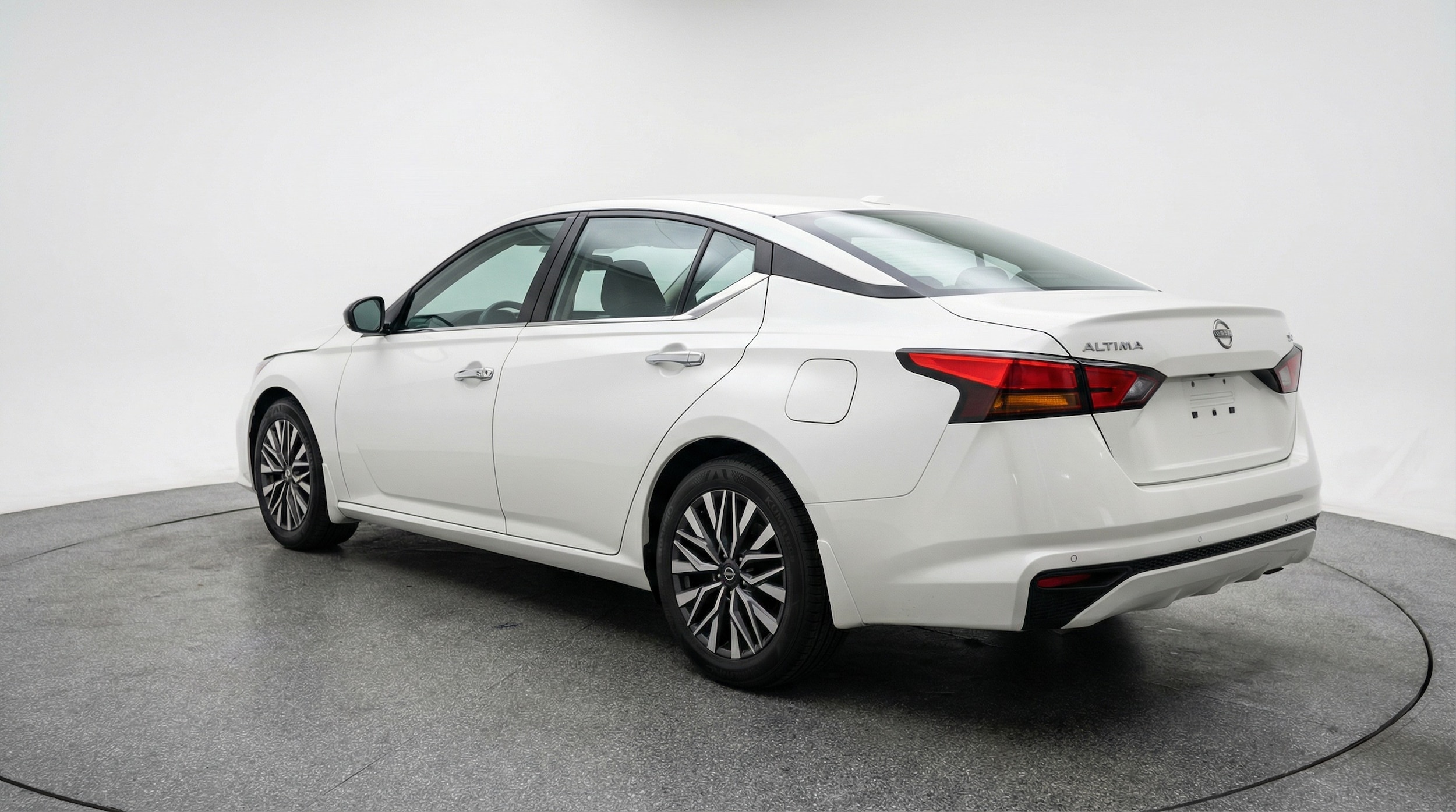 Thumbnail: 2025 Nissan Altima - 5