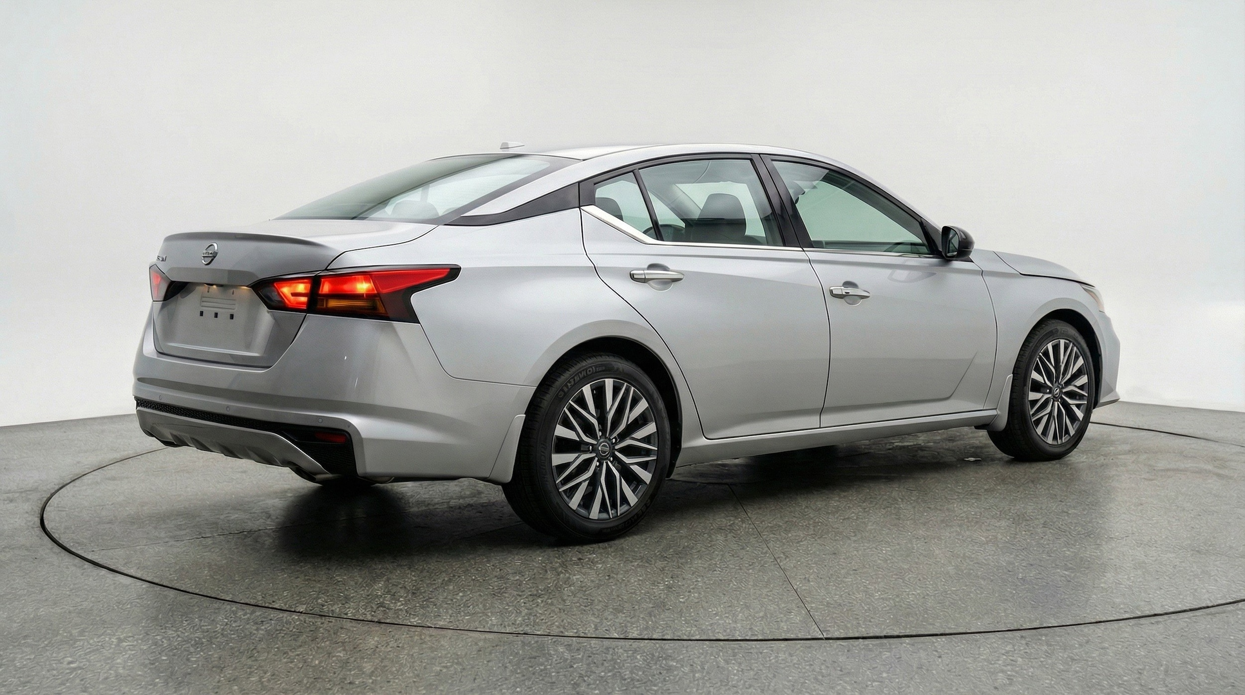 Thumbnail: 2025 Nissan Altima - 9