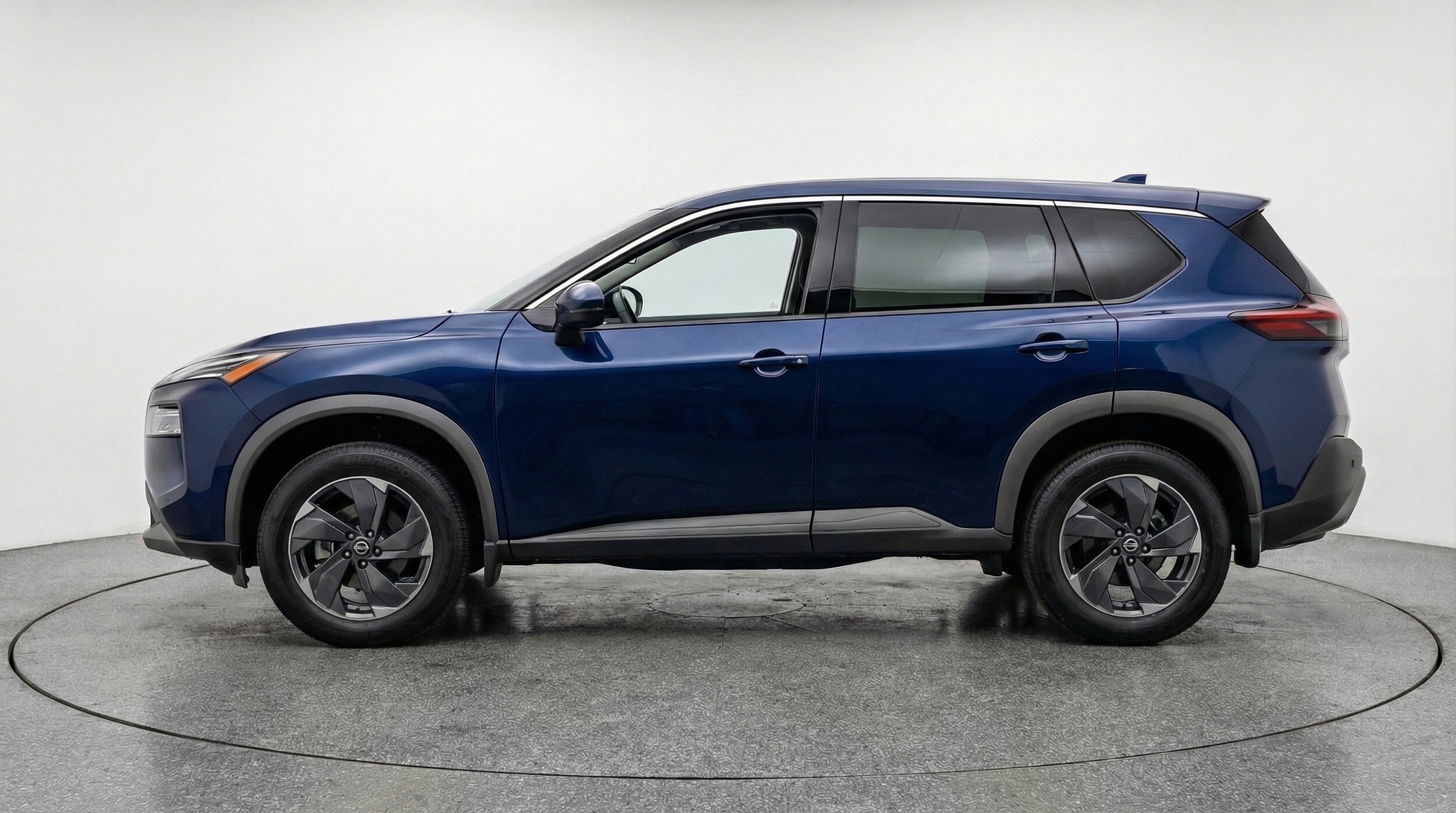 Thumbnail: 2025 Nissan Rogue - 4