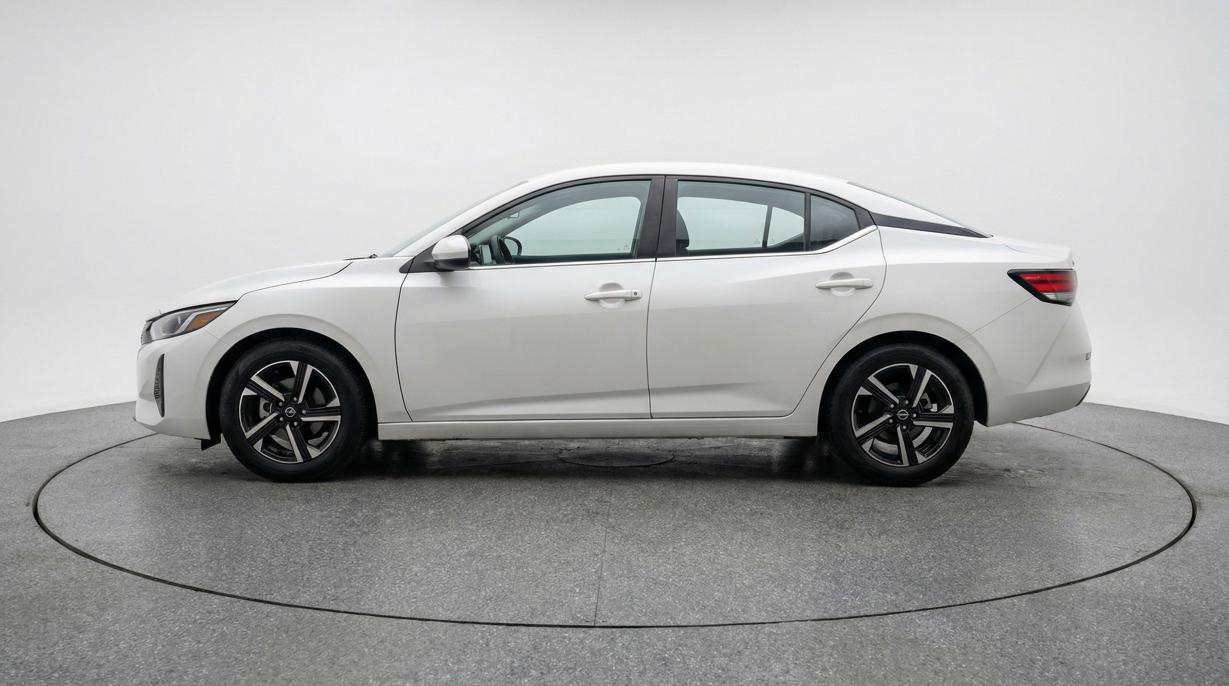 Thumbnail: 2025 Nissan Sentra - 5