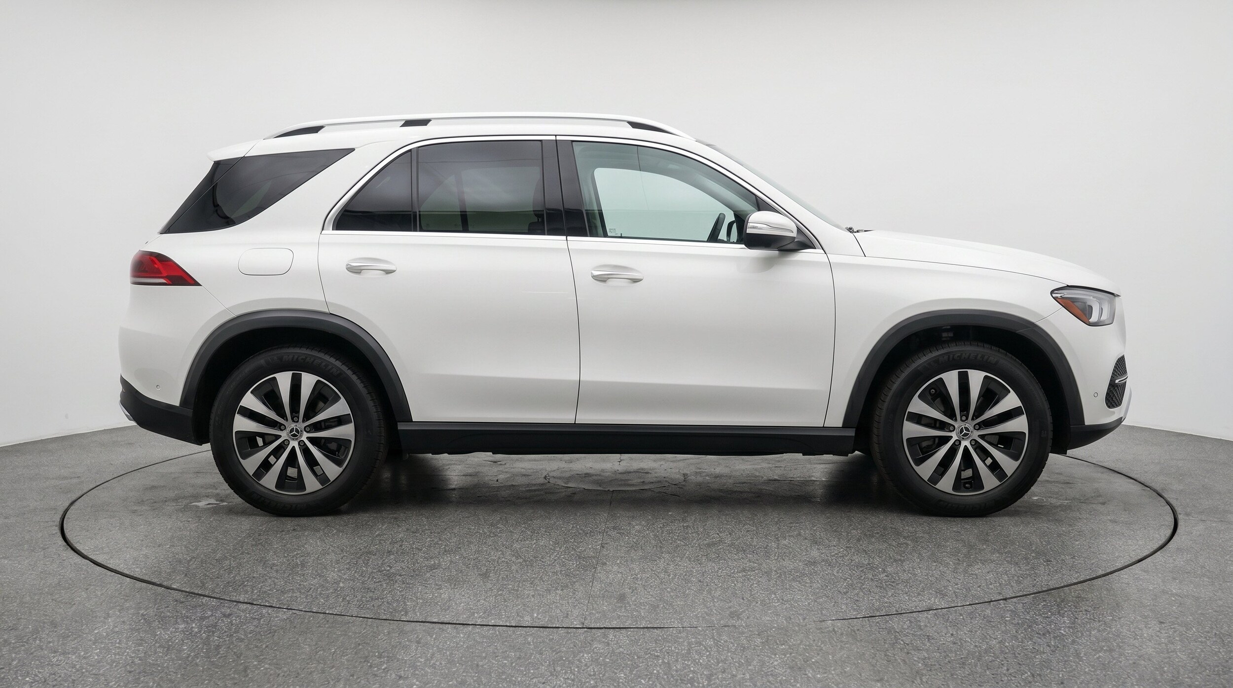 Thumbnail: 2026 Mercedes-Benz GLE - 11
