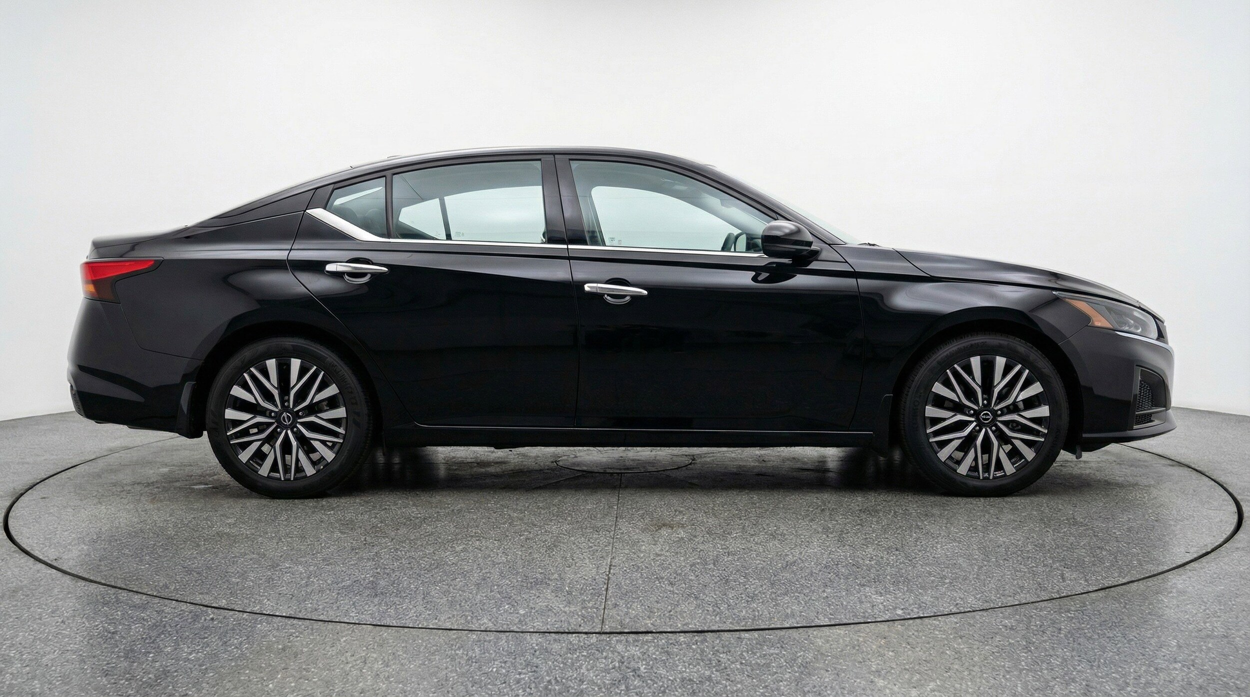 Thumbnail: 2025 Nissan Altima - 11