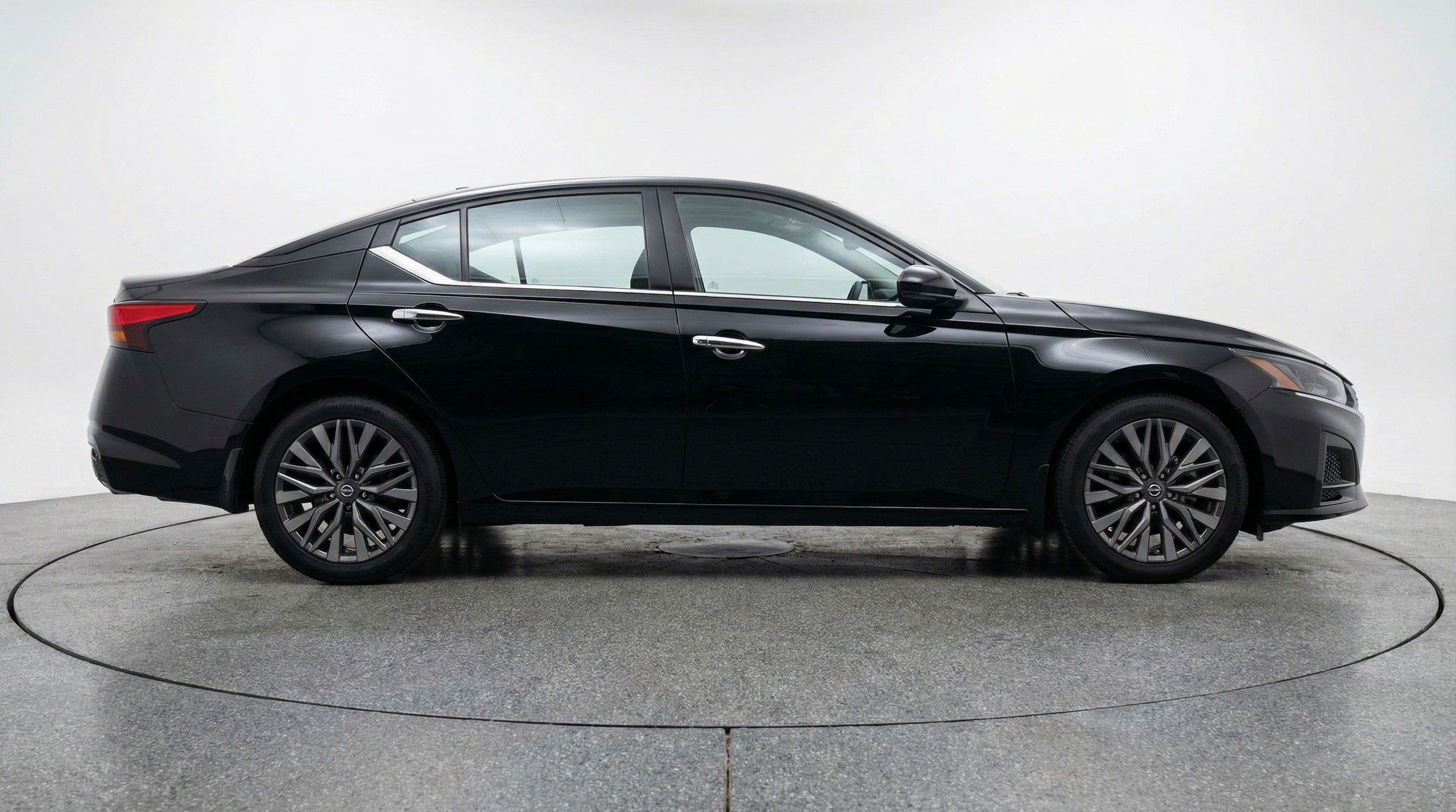 Thumbnail: 2025 Nissan Altima - 8