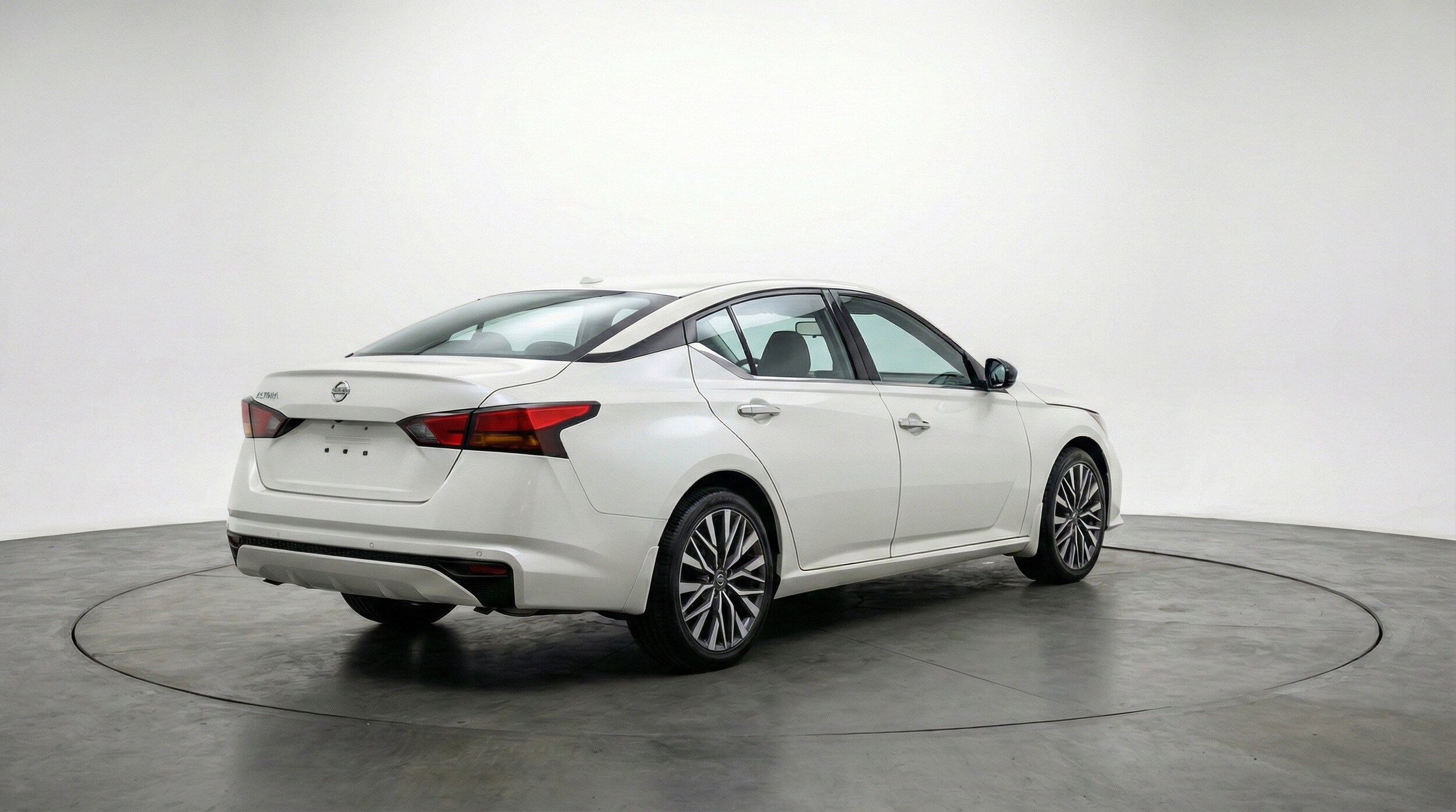 Thumbnail: 2025 Nissan Altima - 9