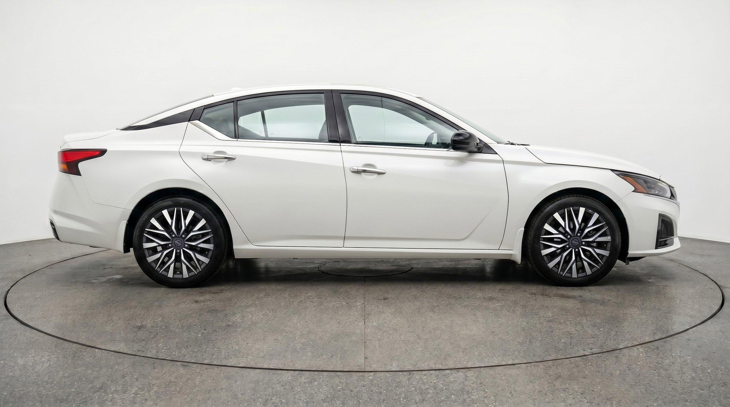 Thumbnail: 2025 Nissan Altima - 8