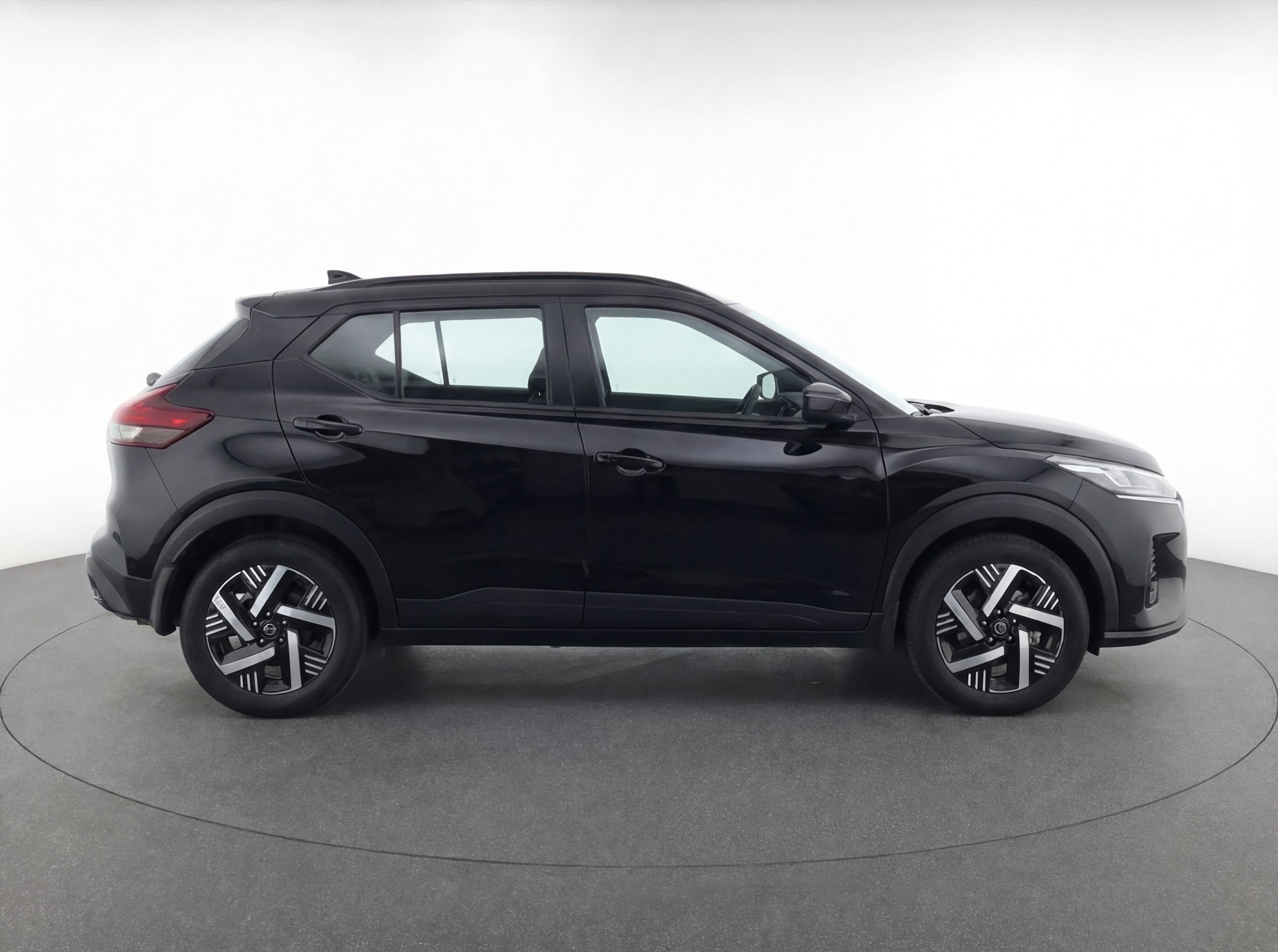 Thumbnail: 2025 Nissan Kicks - 11