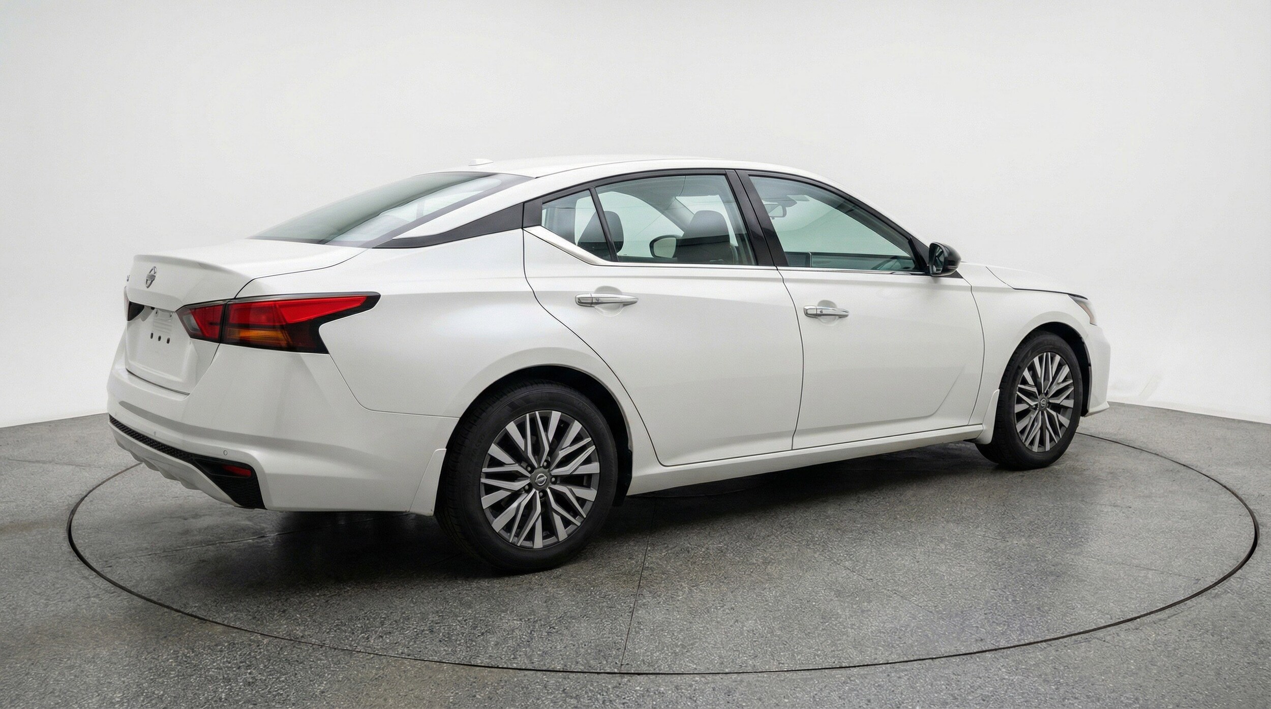 Thumbnail: 2025 Nissan Altima - 9