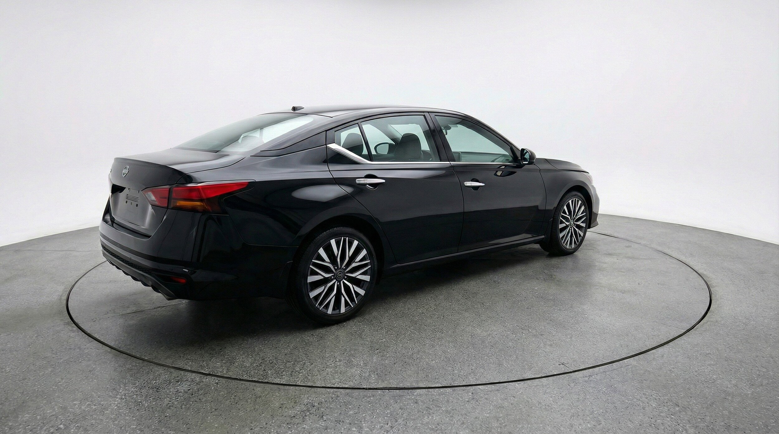 Thumbnail: 2025 Nissan Altima - 9