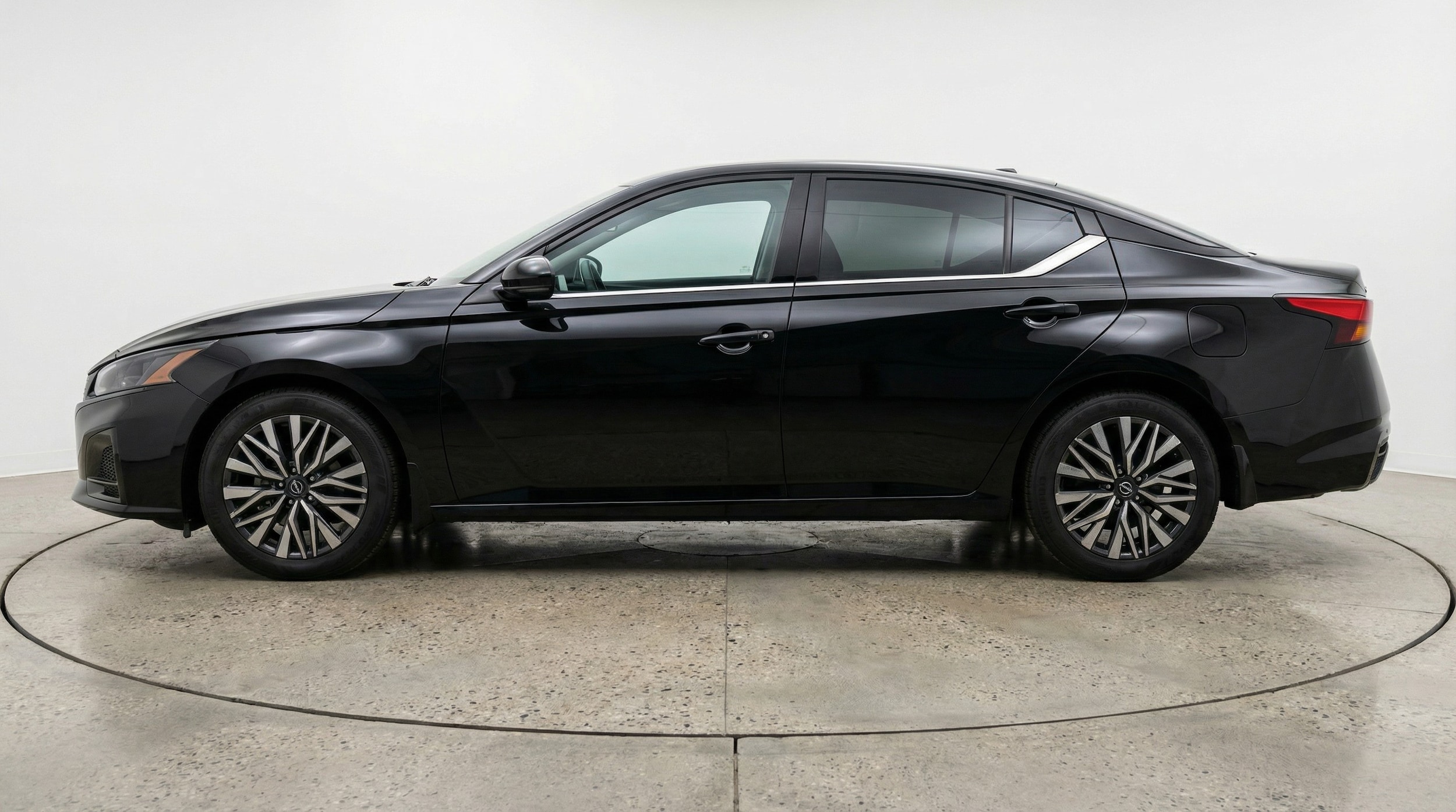 Thumbnail: 2025 Nissan Altima - 4