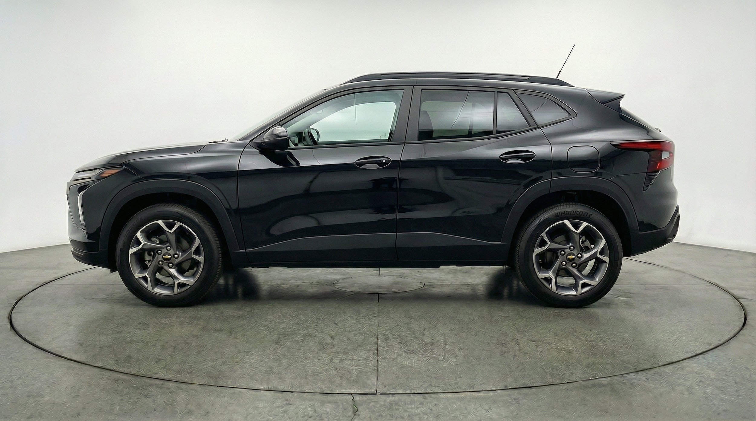 Thumbnail: 2025 Chevrolet Trax - 5