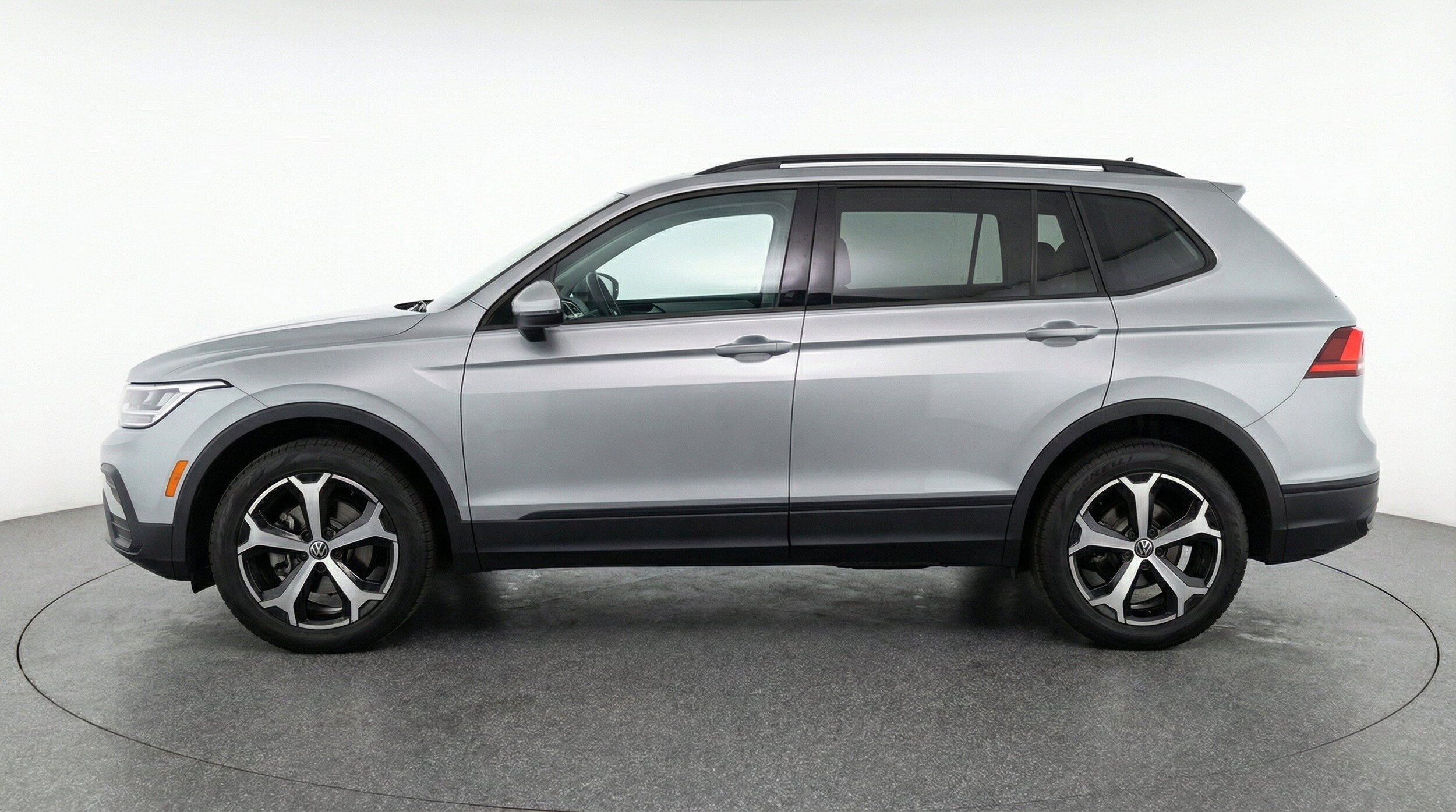 Thumbnail: 2026 Volkswagen Tiguan - 5