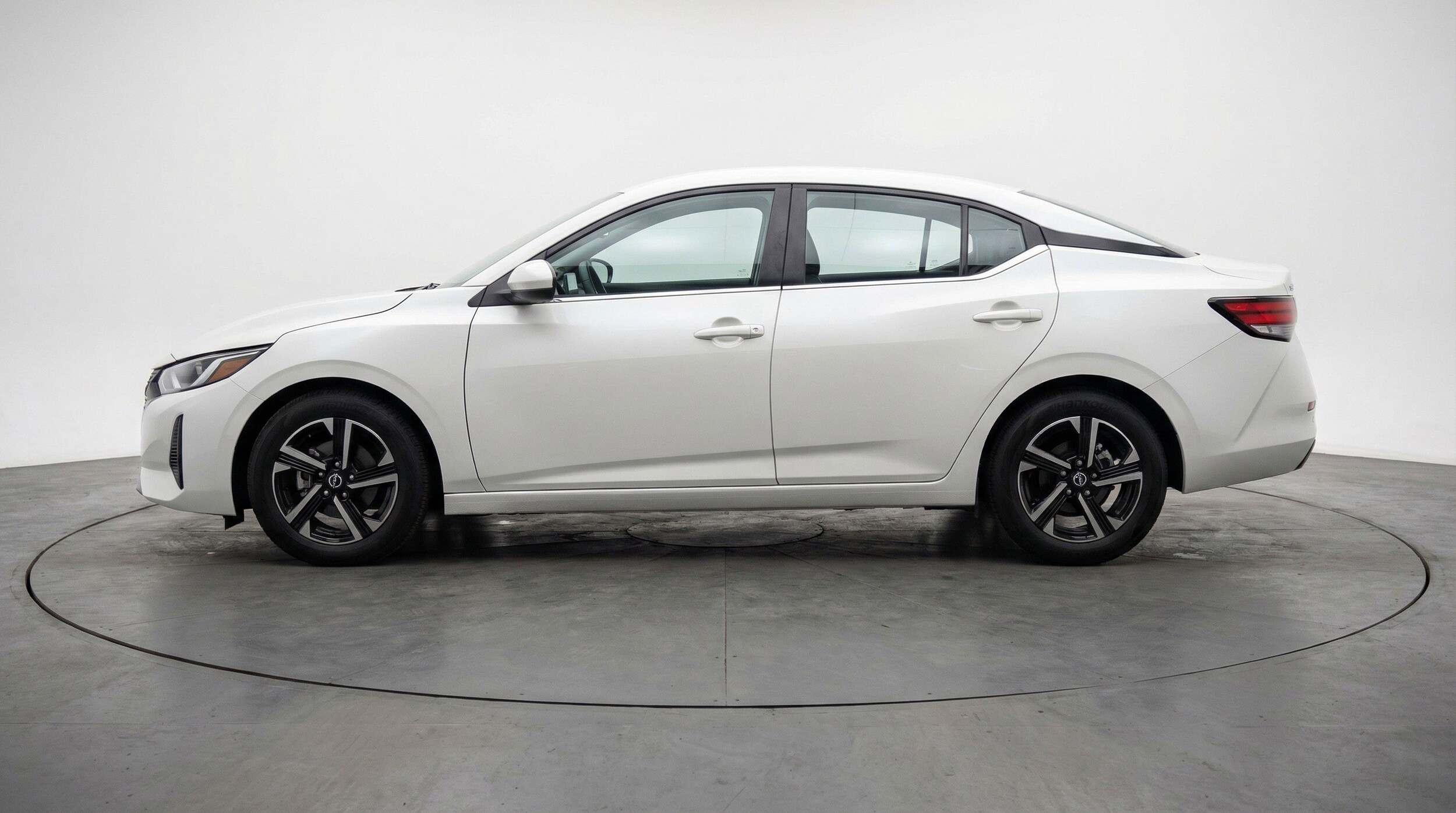 Thumbnail: 2025 Nissan Sentra - 5